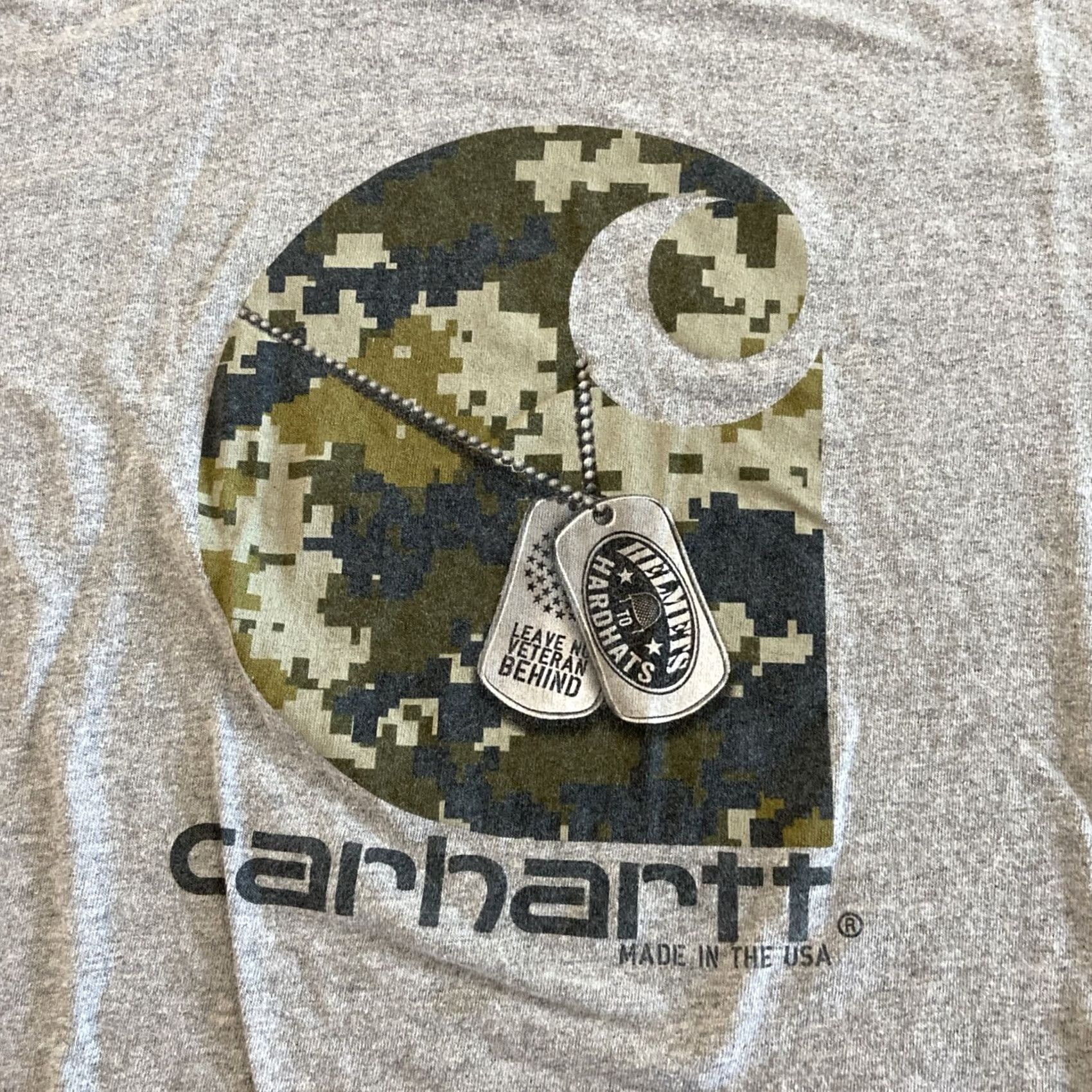 Carhartt Carhartt T-Shirt Mens 2XL Gray Camouflage Helmet to Hardhats USA Veteran Crew Neck Short Sleeve Relaxed Cotton Solid Graphics Logo Dog Tags Army Size US XXL / EU 58 / 5 - 2 Thumbnail