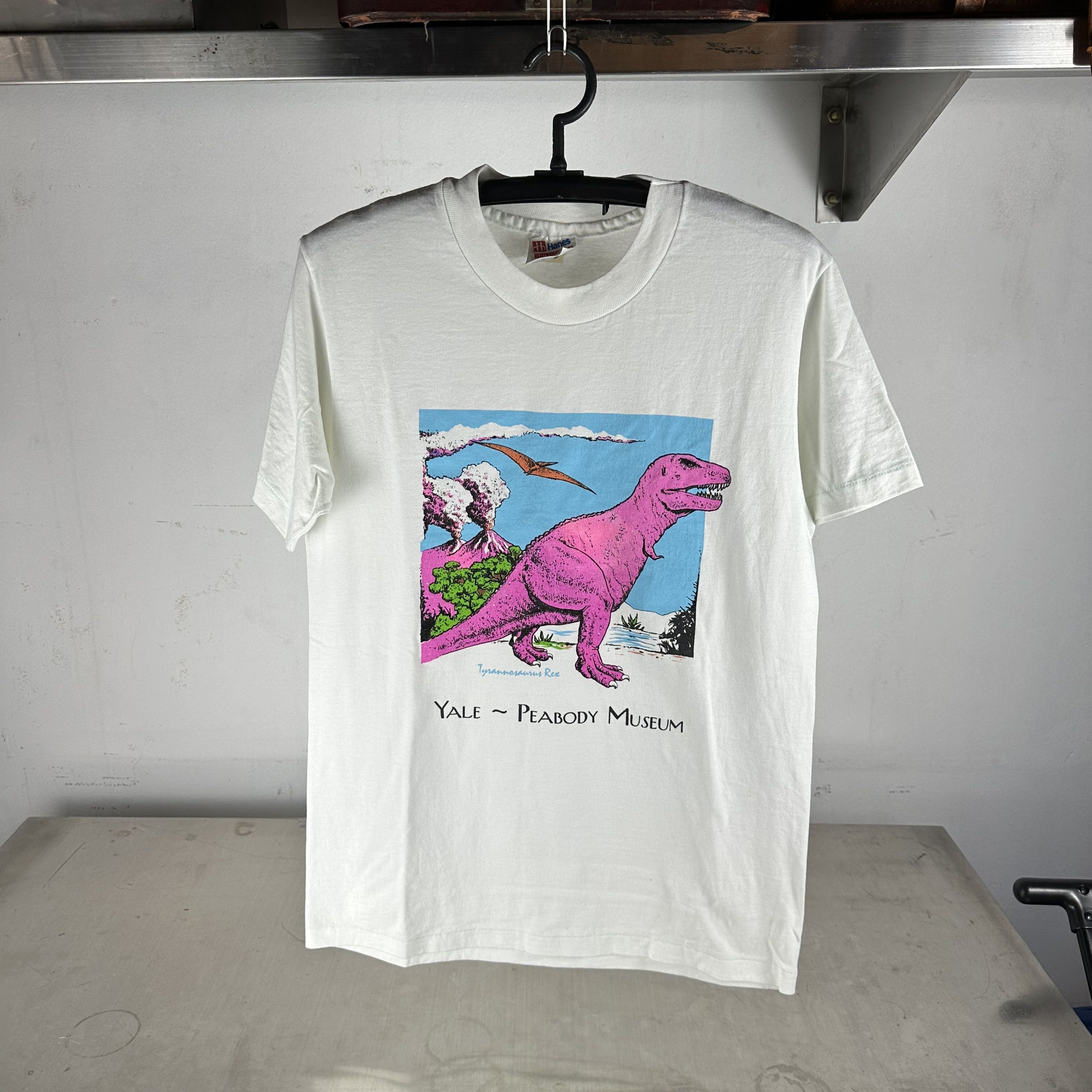 Vintage 90s Tyrannosaurus Rex Dinosaur Yale Peabody Museum T-Shirt Size US S / EU 44-46 / 1 - 1 Thumbnail