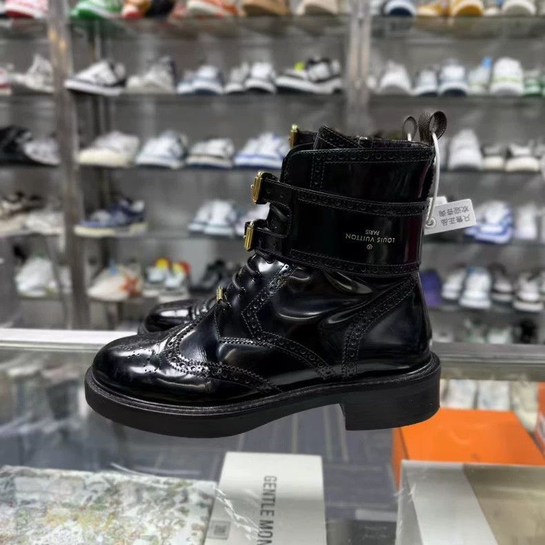 Louis Vuitton LOUIS VUITTON LV Midtown Patent Leather Ankle Boots -2505 Size US 6 / IT 36 - 3 Thumbnail