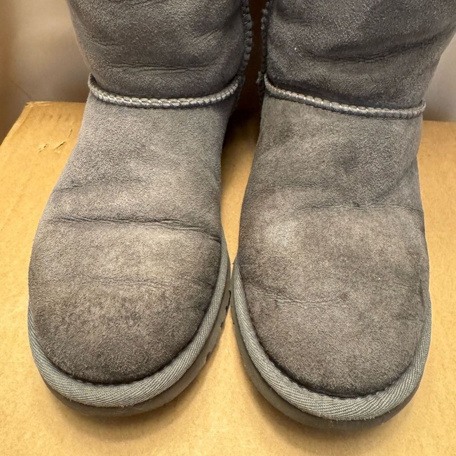 Ugg UGG Bailey Bow Tall II Gray Suede Sheepskin Fur Lined 5 Size US 5 / IT 35 - 3 Thumbnail