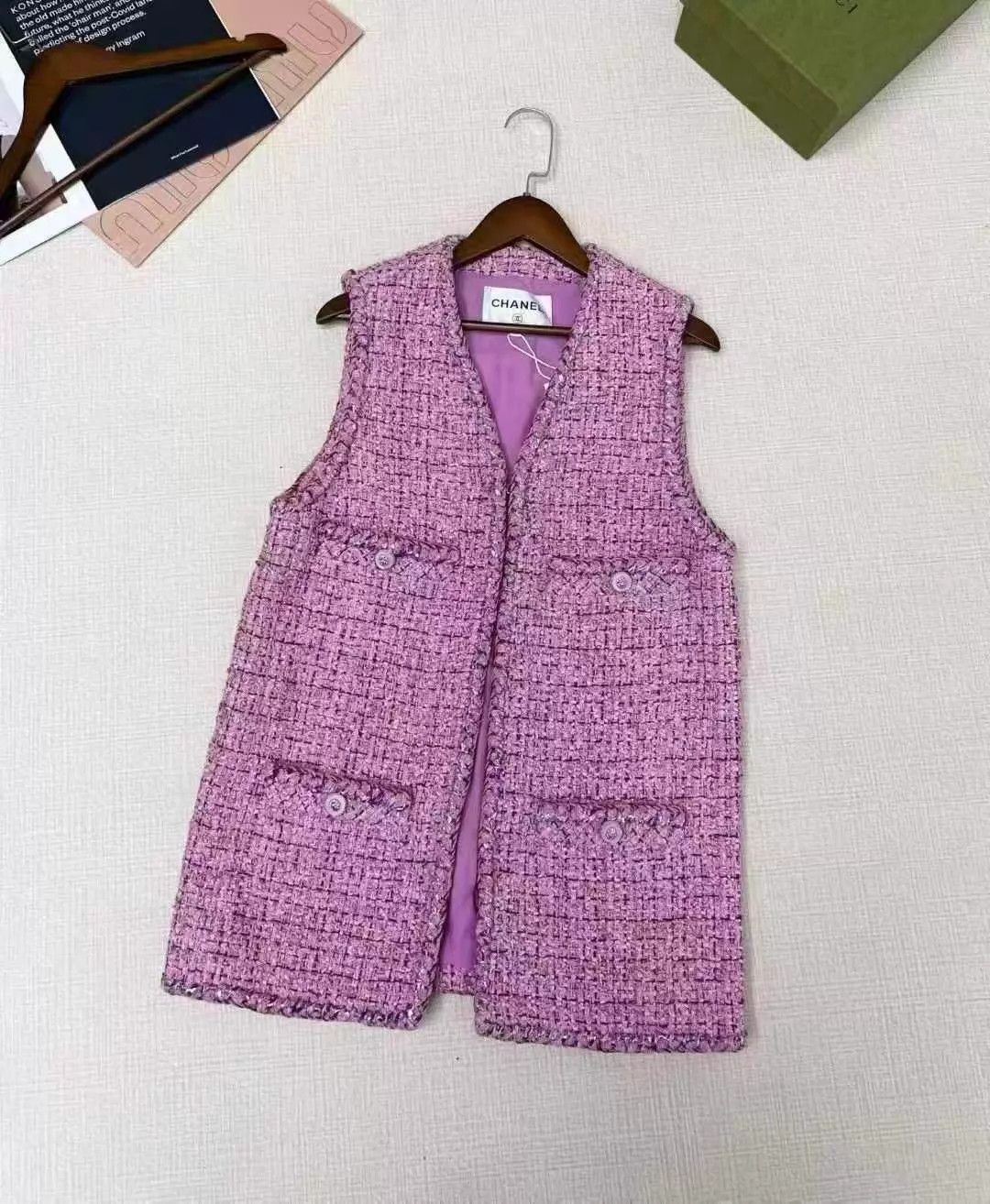 Chanel Chanel Women's Tweed Vest 36 Size XS / US 0-2 / IT 36-38 - 1 Thumbnail