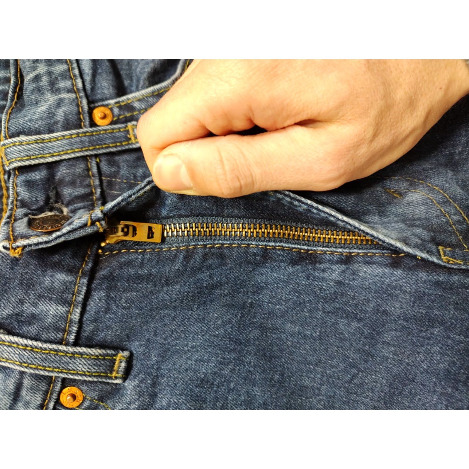 Levi's Levi's 505 Jeans Mens Regular Straight Blue Denim 32x30 5-Pocket Zip Belt Loops Machine Washable Vintage: No Size US 32 / EU 48 - 5 Thumbnail