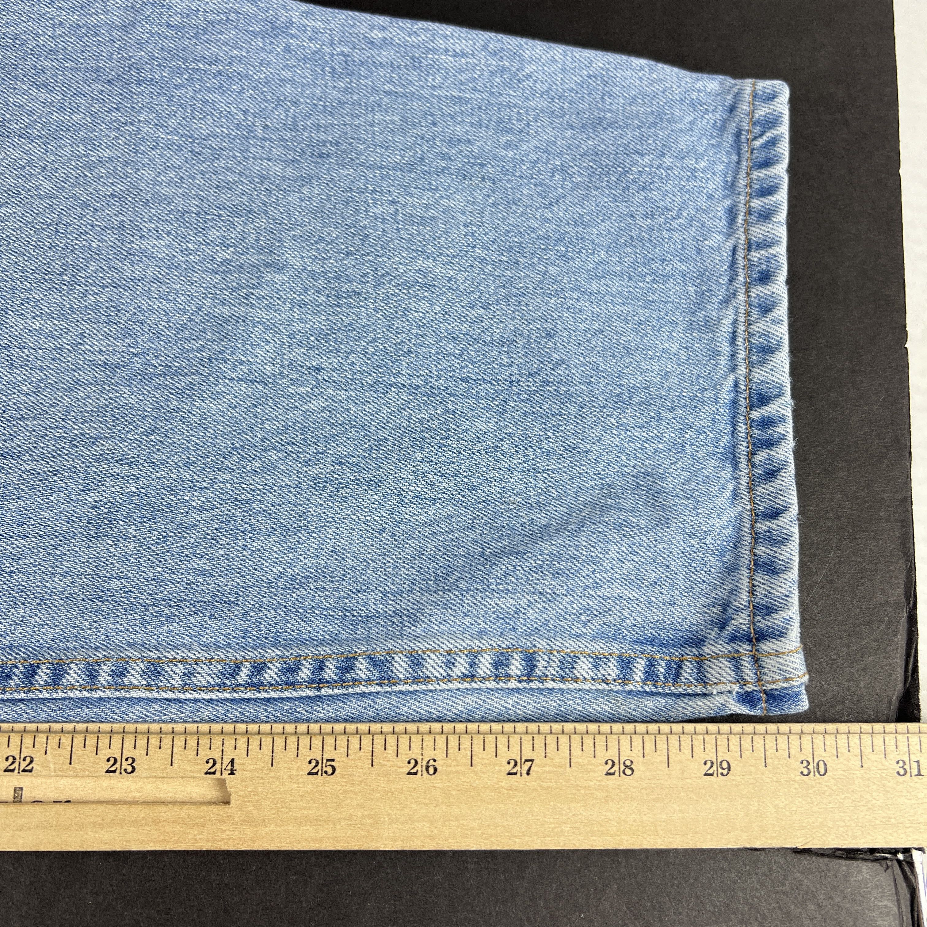 Levi's × Vintage VTG 90s Levi's Jeans 550 Relaxed Light Blue Cotton Denim Size US 36 / EU 52 - 18 Thumbnail