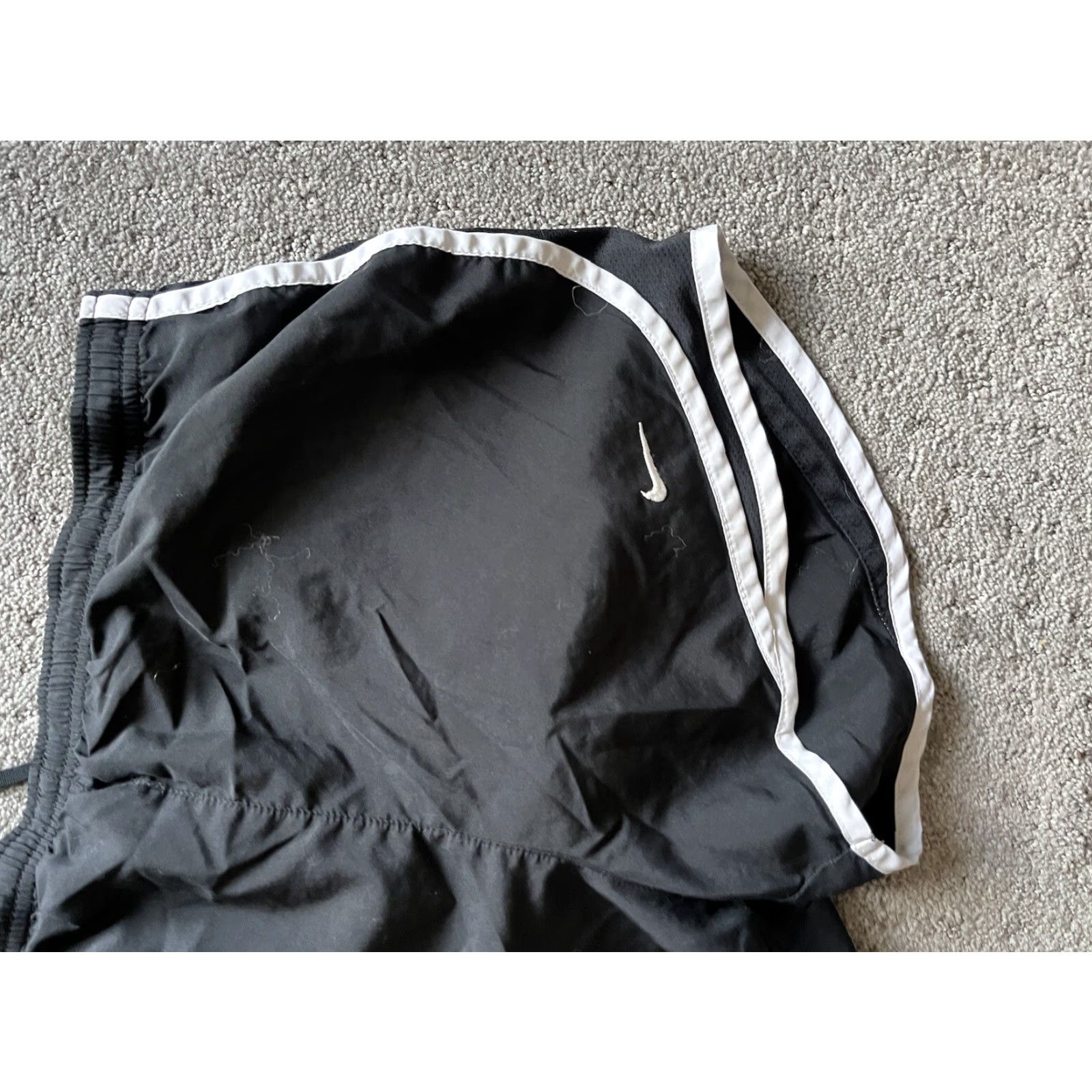 Nike VINTAGE 90s Nike Black Windbreaker Shorts Womens Small Lined Athletic Drawstring Pockets Size 28" / US 6 / IT 42 - 3 Thumbnail