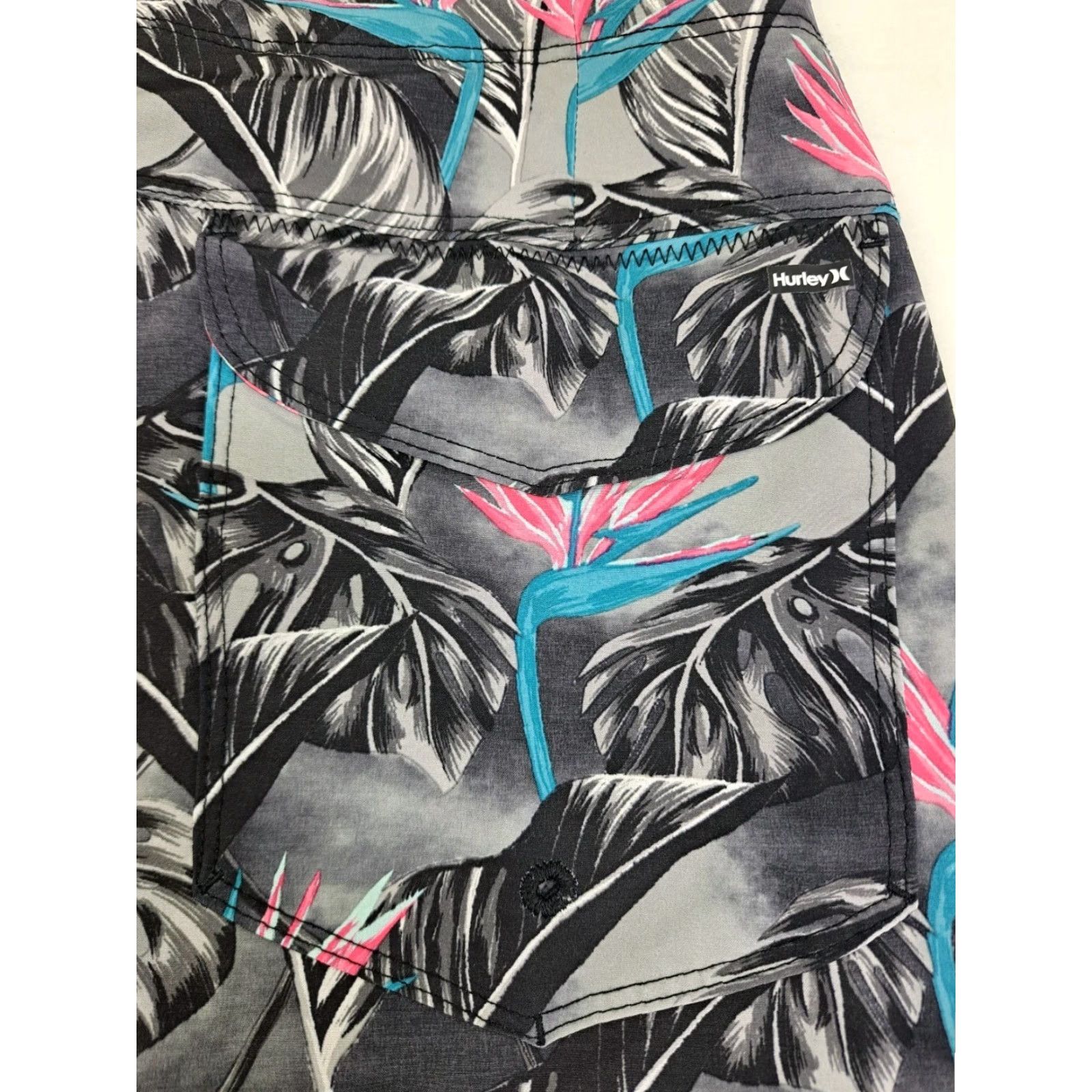 Hurley Hurley Mens Board Shorts Multicolored Floral Hawaiian Print 30/9" Beach Surfing Quick Dry Drawstring Back Pocket Womens? Mens Size US 30 / EU 46 - 7 Thumbnail