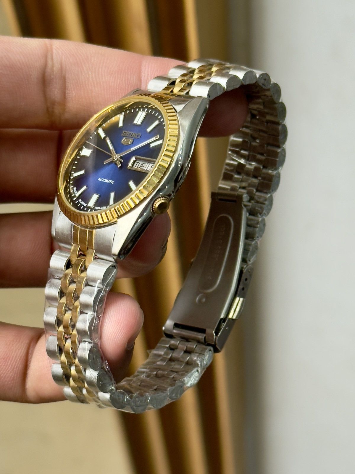 Vintage Seiko SNXJ NOS Automatic 7009 blue Dial Men’s Wrist Watch Size 36 - 4 Thumbnail