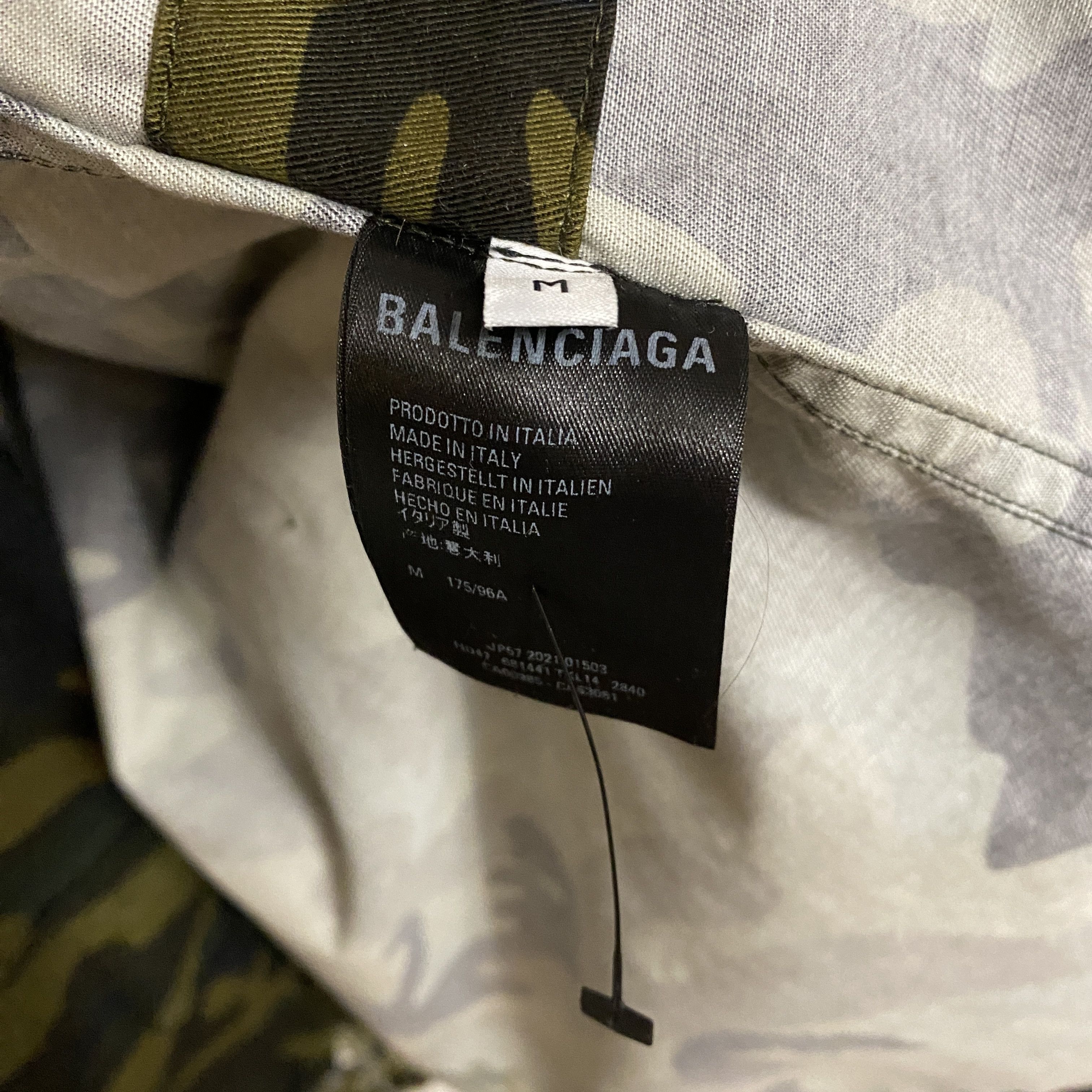 Balenciaga Balenciaga Camo Super Distressed Oversized Jacket Shirt Size US M / EU 48-50 / 2 - 15 Thumbnail