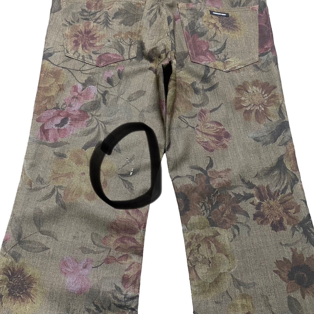 Tornado Mart Tornado Mart Floral Flare Jeans Size US 32 / EU 48 - 13 Thumbnail