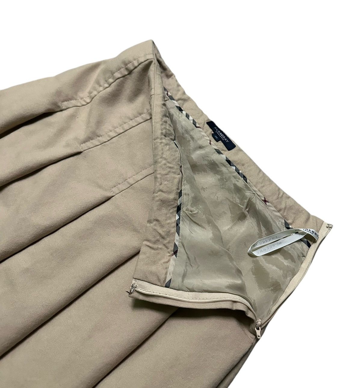 Burberry Vintage burberry skirt Size 28" / US 6 / IT 42 - 6 Thumbnail
