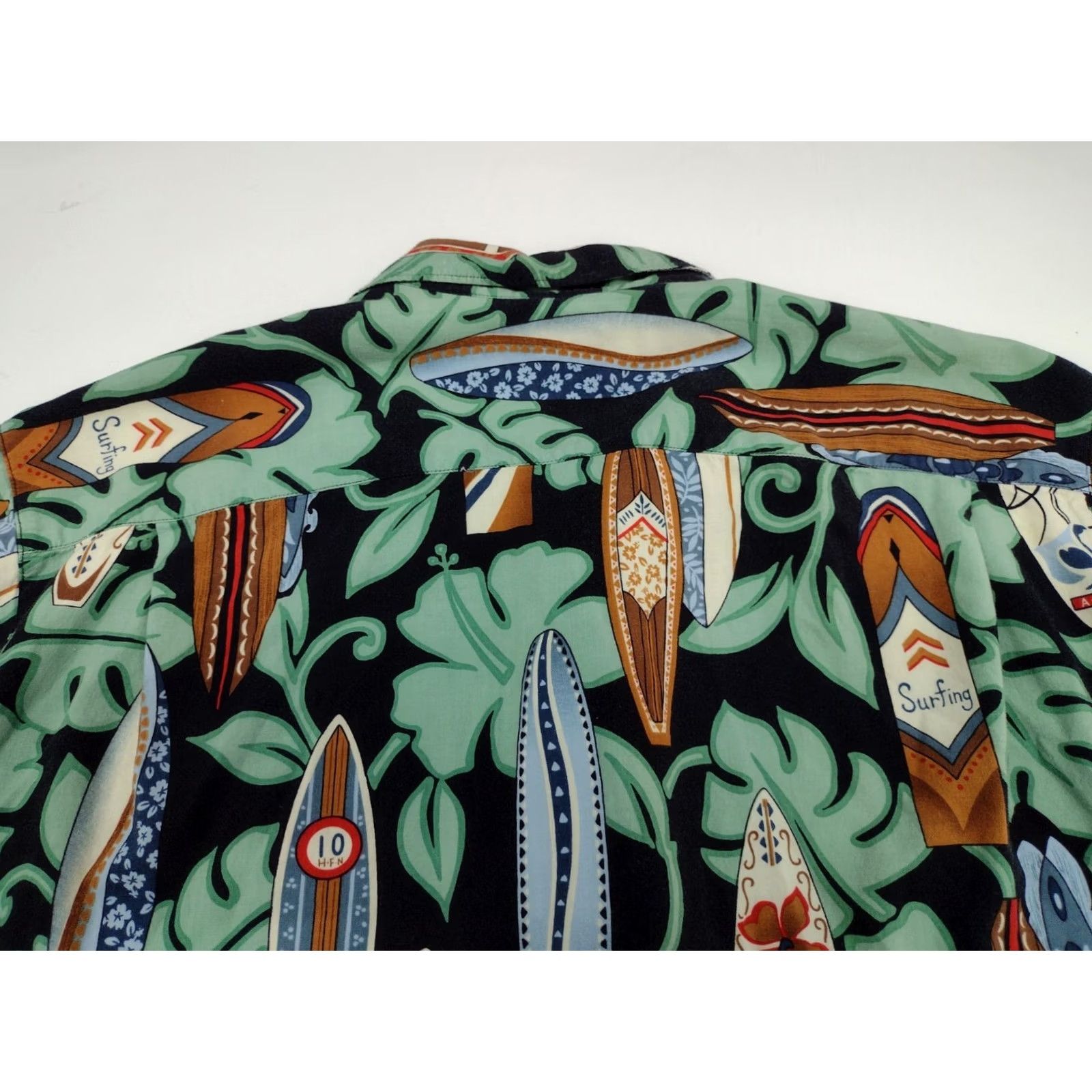 Hilo Hattie Hilo Hattie Shirt XL Multicolor Mens Hawaiian Surfboards Short Sleeve Button Down #2452 Size US XL / EU 56 / 4 - 4 Thumbnail