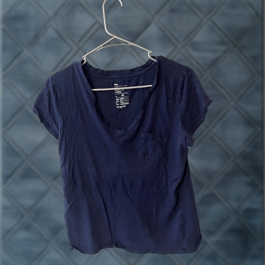 Gap VINTAGE Womens GAP Essential V-Neck Navy Blue Short Sleeve T-Shirt M Solid Size M / US 6-8 / IT 42-44 - 1 Thumbnail