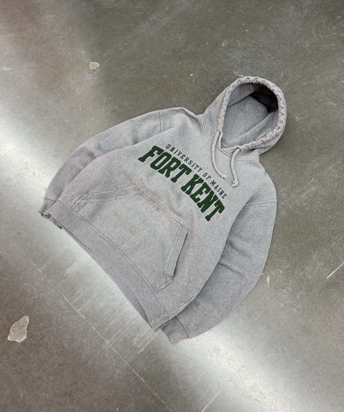 Russell Athletic × Vintage Vintage 90s University of Maine Fort Kent Boxy Gray Hoodie Size US L / EU 52-54 / 3 - 3 Thumbnail