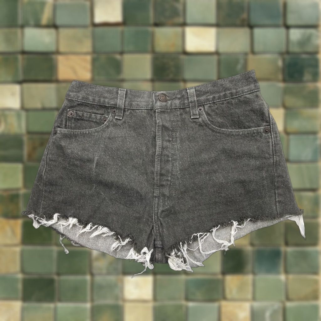 Levi's VINTAGE Levi's 501 Button Fly Cut-Off Shorts Jeans Size 30 Green USA Made 80s 90s Women Mens Size 30" / US 8 / IT 44 - 1 Thumbnail