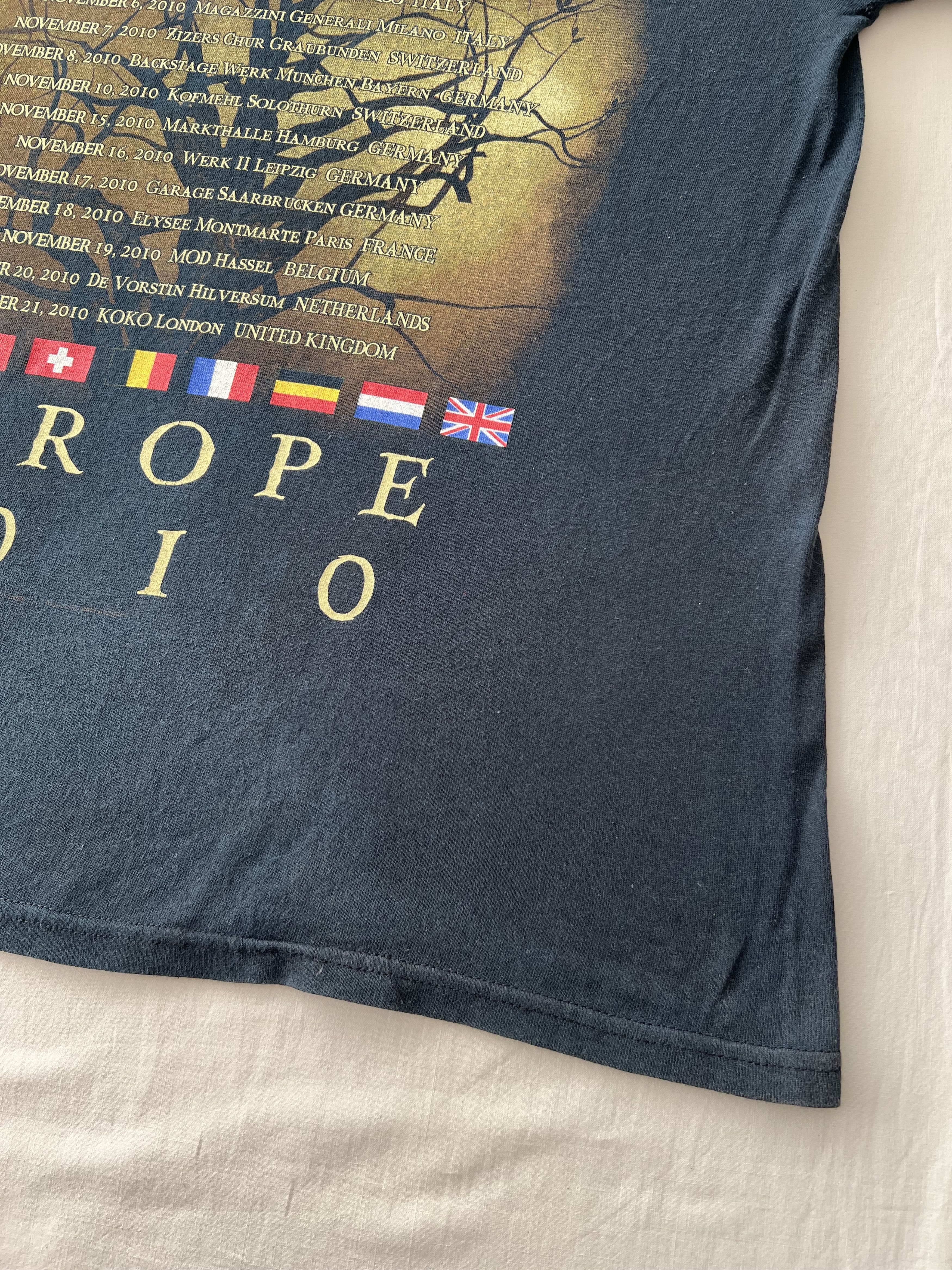 Band Tees Vintage 2010 Soulfly Omen Europe Tour Promo T-shirt Size US L / EU 52-54 / 3 - 19 Thumbnail