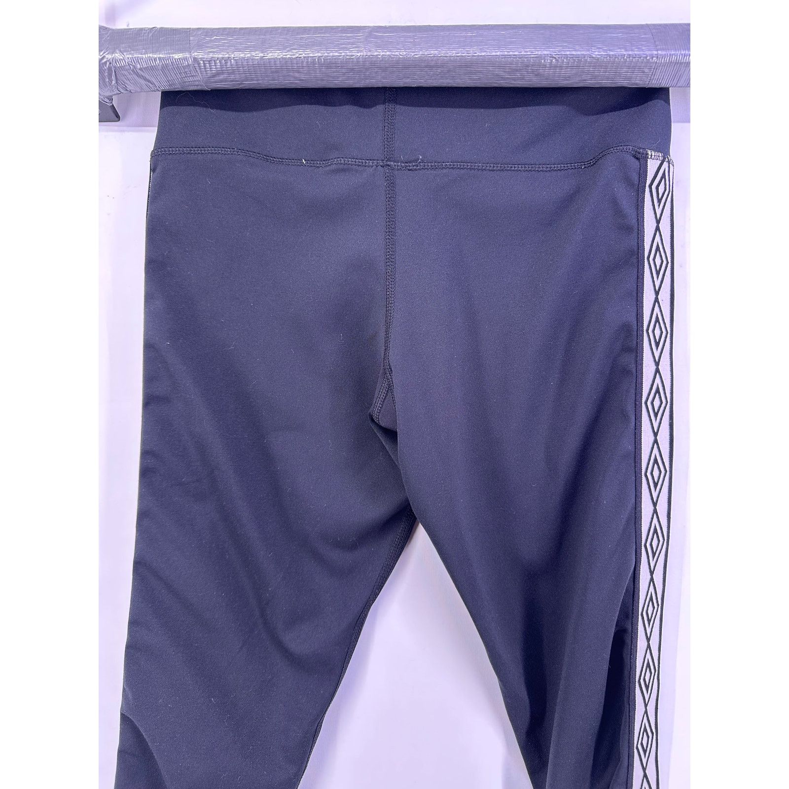 Umbro Umbro Black and White Double Diamond Size Large 12 Size 34" / US 12 / IT 48 - 7 Thumbnail