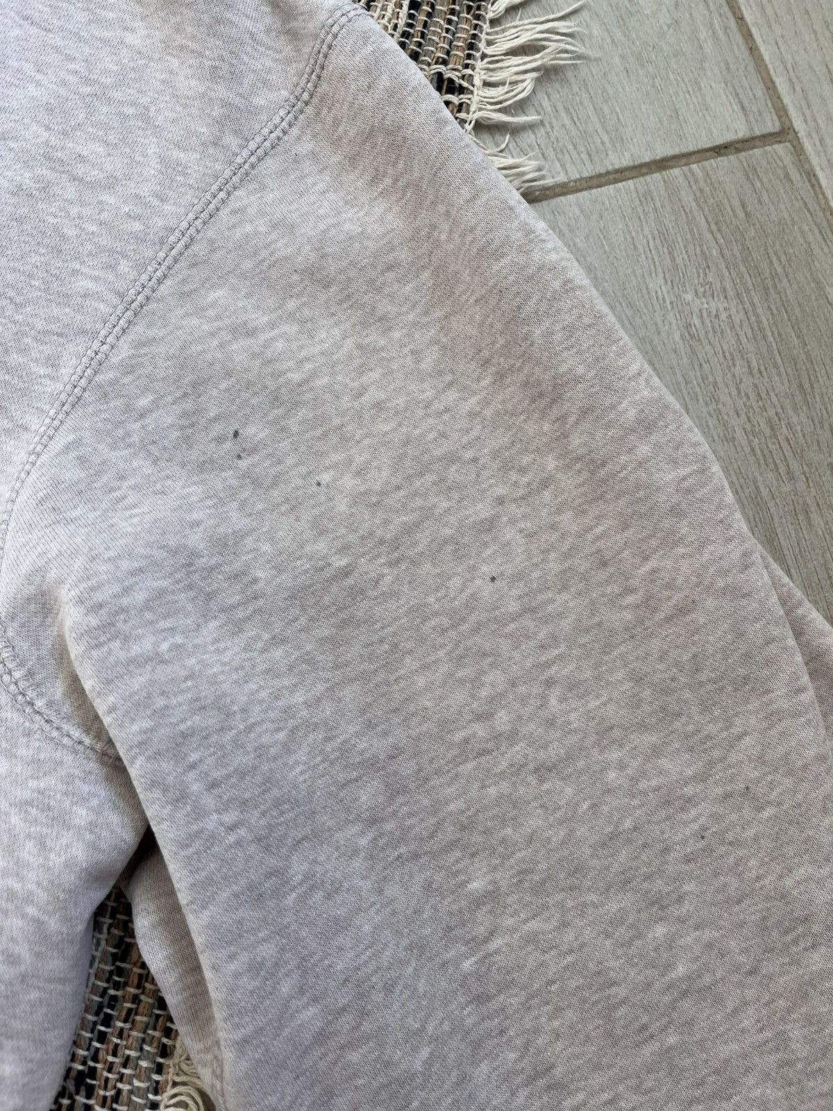 Nike × Vintage Vintage 00s Nike Sweatshirt Beige Distressed Minimalistic Size US L / EU 52-54 / 3 - 7 Thumbnail