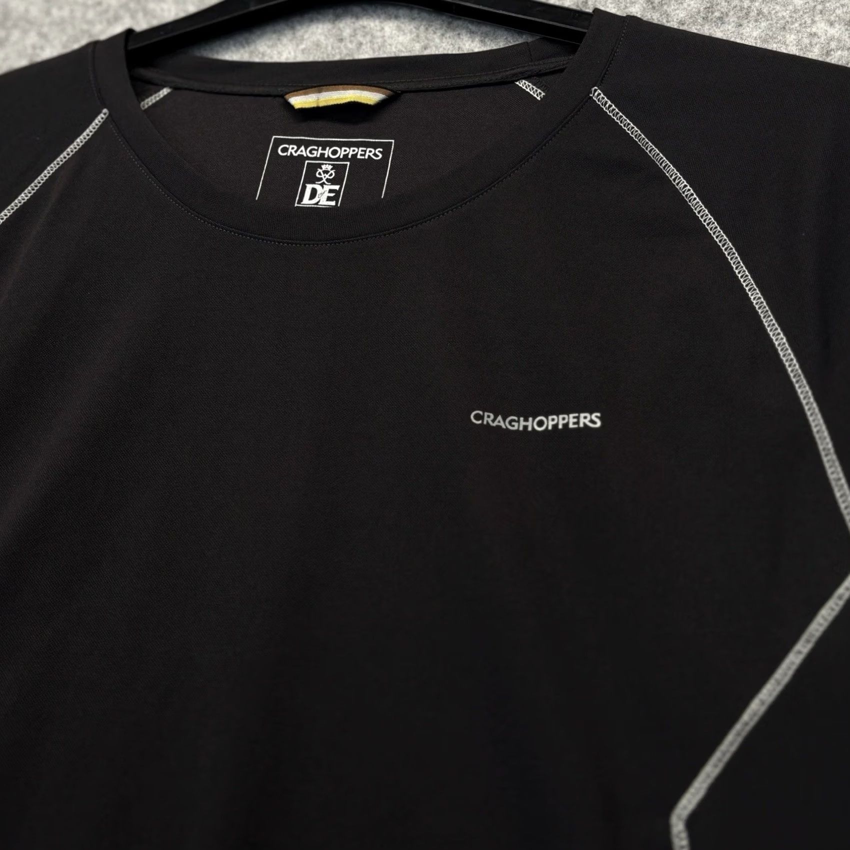Vintage Craghoppers T Shirt XL mens Black Short Sleeve top X-Large Pre Loved Size US XL / EU 56 / 4 - 3 Thumbnail