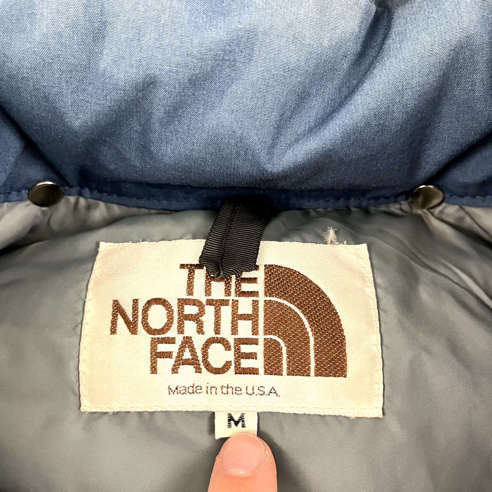 The North Face VINTAGE The North Face Jacket Mens Medium Blue Hooded Goose Down Puffer Coat USA Size US L / EU 52-54 / 3 - 2 Thumbnail
