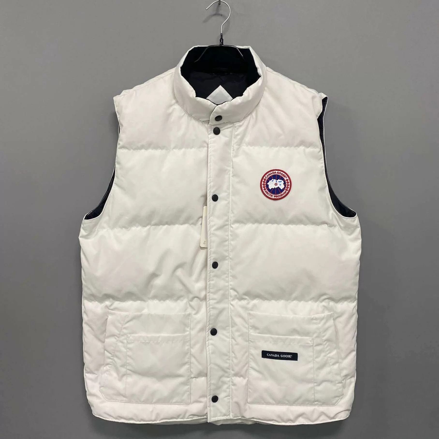 Canada Goose CanadaGoose Polar Bear Charity Embroidered Vest XL 99 New Size US XL / EU 56 / 4 - 1 Thumbnail