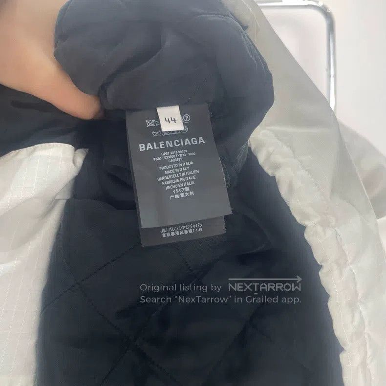 Balenciaga Balenciaga White Embroidered Logo Insulated Cotton Jacket Size US S / EU 44-46 / 1 - 4 Thumbnail