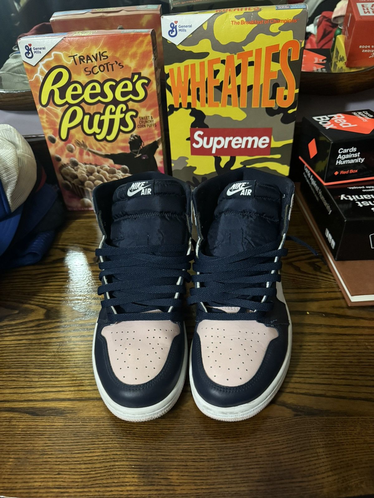 Jordan Brand Jordan 1 Bubble Gum Size US 10.5 / EU 43-44 - 2 Thumbnail