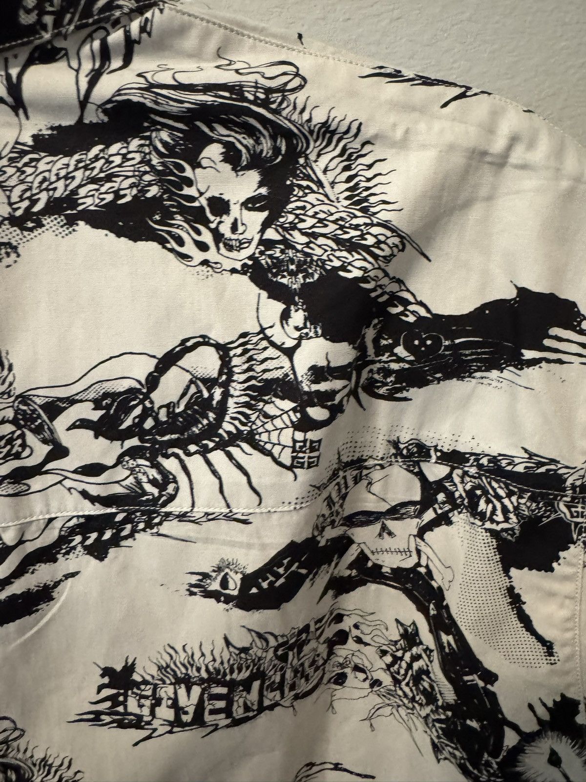 Givenchy SAMPLE SALE GIVENCHY SKULL ZIPPER TOP Size US M / EU 48-50 / 2 - 9 Thumbnail