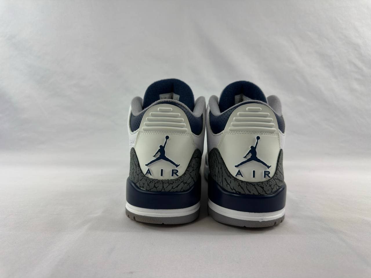 Nike Nike Air Jordan 3 Retro 'Midnight Navy' CT8532-140 Size US 10 / EU 43 - 9 Thumbnail