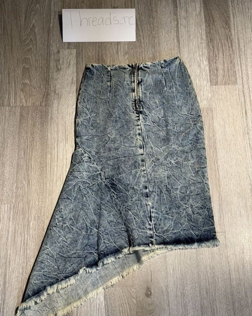 Balenciaga BALENCIAGA ASYMMETRIC FRAYED DENIM SKIRT IN Size 26" / US 2 / IT 38 - 4 Thumbnail