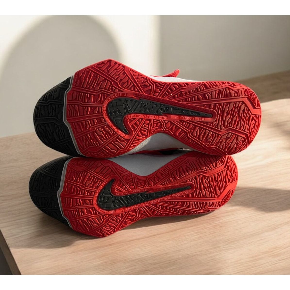 Nike NIKE Future Court 3 YouthTennis Shoes Red Sneakers M Sz 5.5 Size US 5.5 / EU 38 - 6 Thumbnail