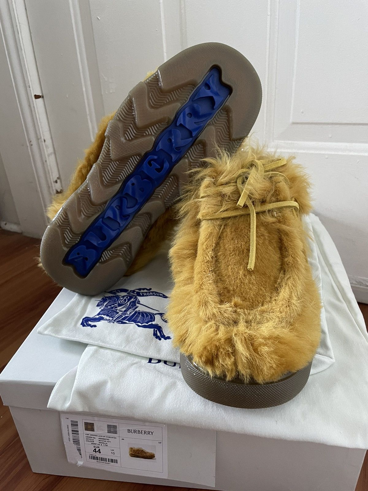 Burberry Burberry Yellow Shearling Fur Shoes Size US 11 / EU 44 - 3 Thumbnail