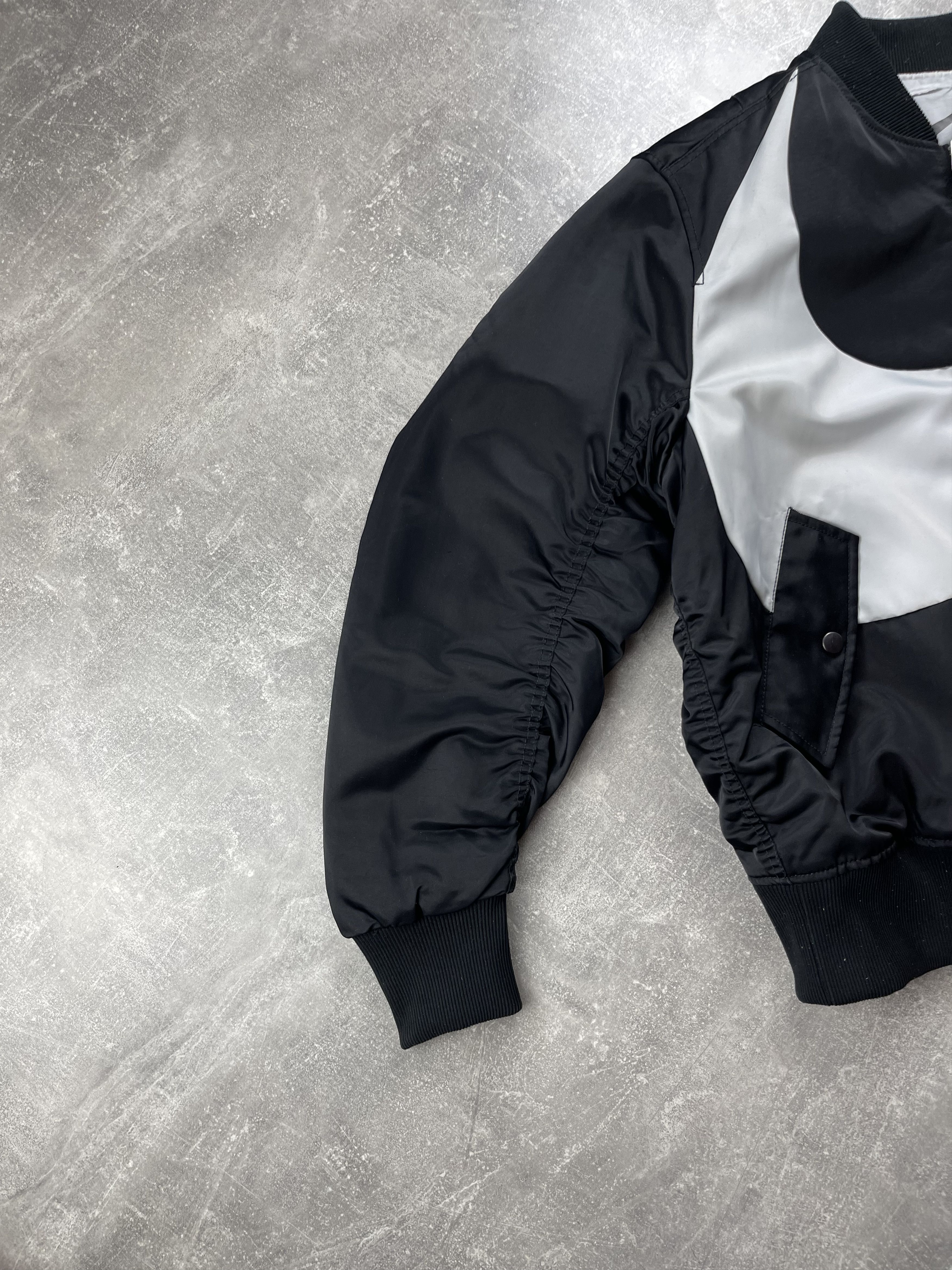 Nike Nike swoosh black nylon logo bomber jacket Size US M / EU 48-50 / 2 - 4 Thumbnail