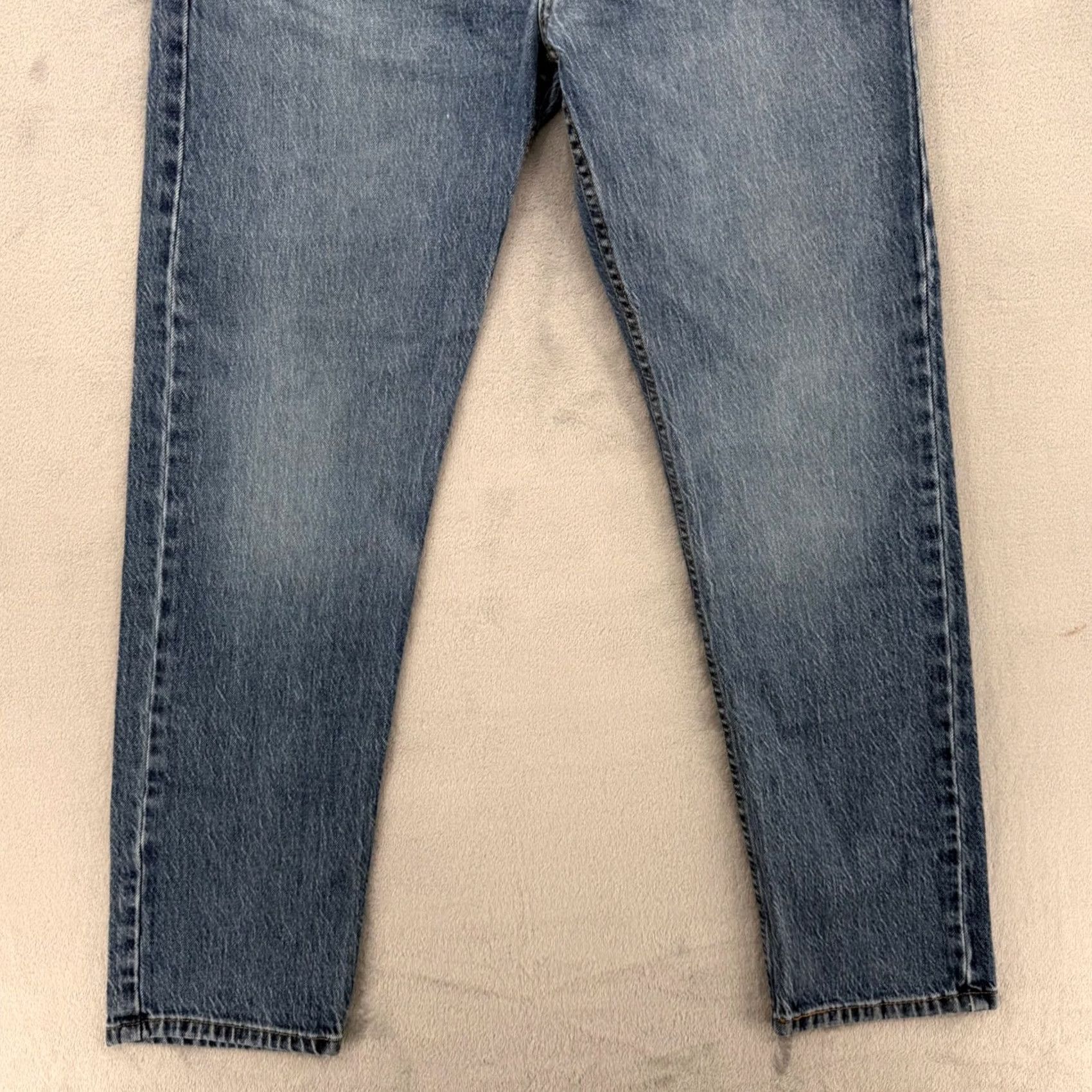 Levi's Levis Jeans Denim Medium Wash Cotton Lyocell Blend Stretch Wide 5-Pocket W34 L32 Mens Regular Straight(Size 34) Blue Mt/Western/Bohemian/Vintage No Size US 34 / EU 50 - 6 Thumbnail