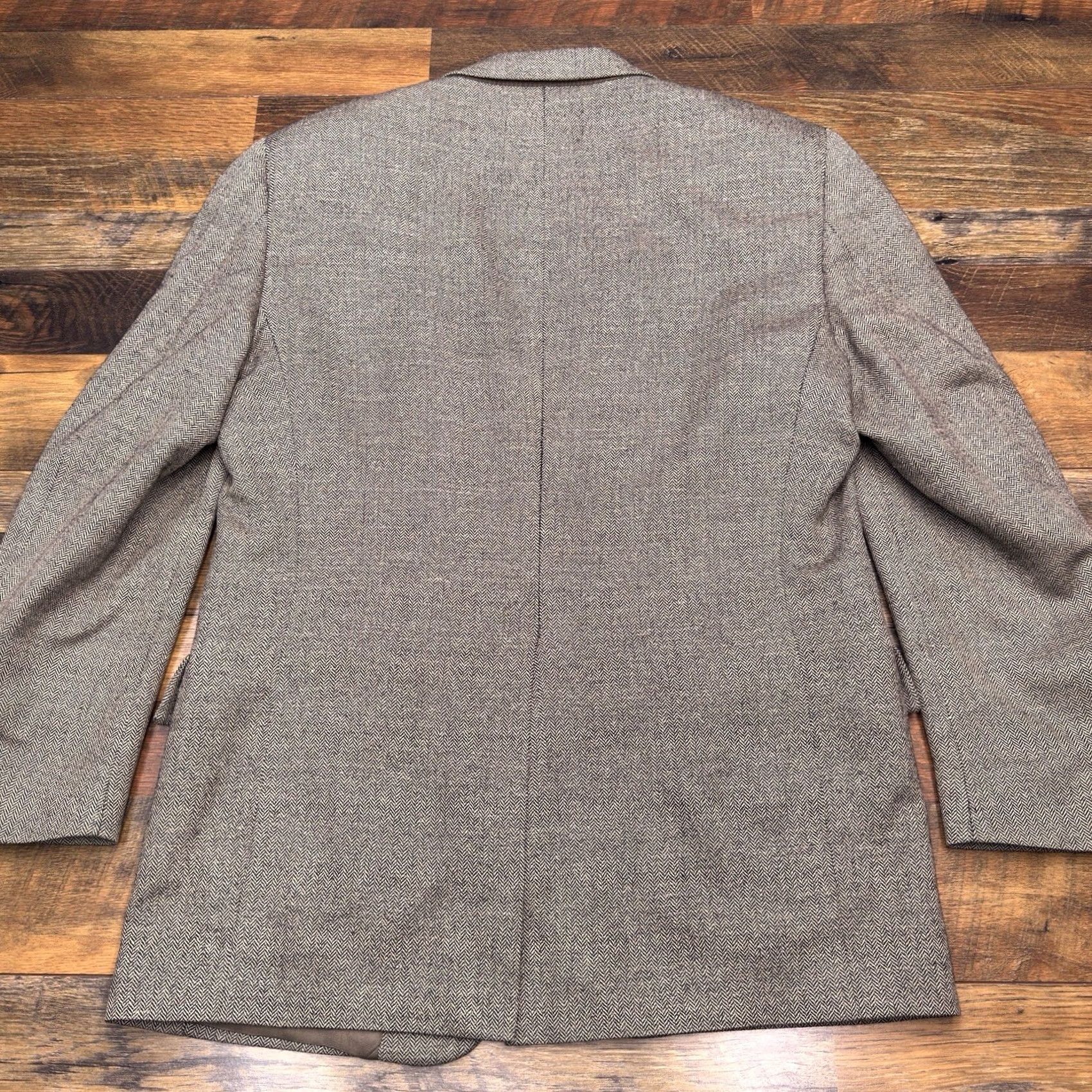 Jos. A. Bank Jos A Bank Blazer Sport Coat 42R Tan Wool Silk Linen Herringbone Tweed Size 42R - 2 Thumbnail