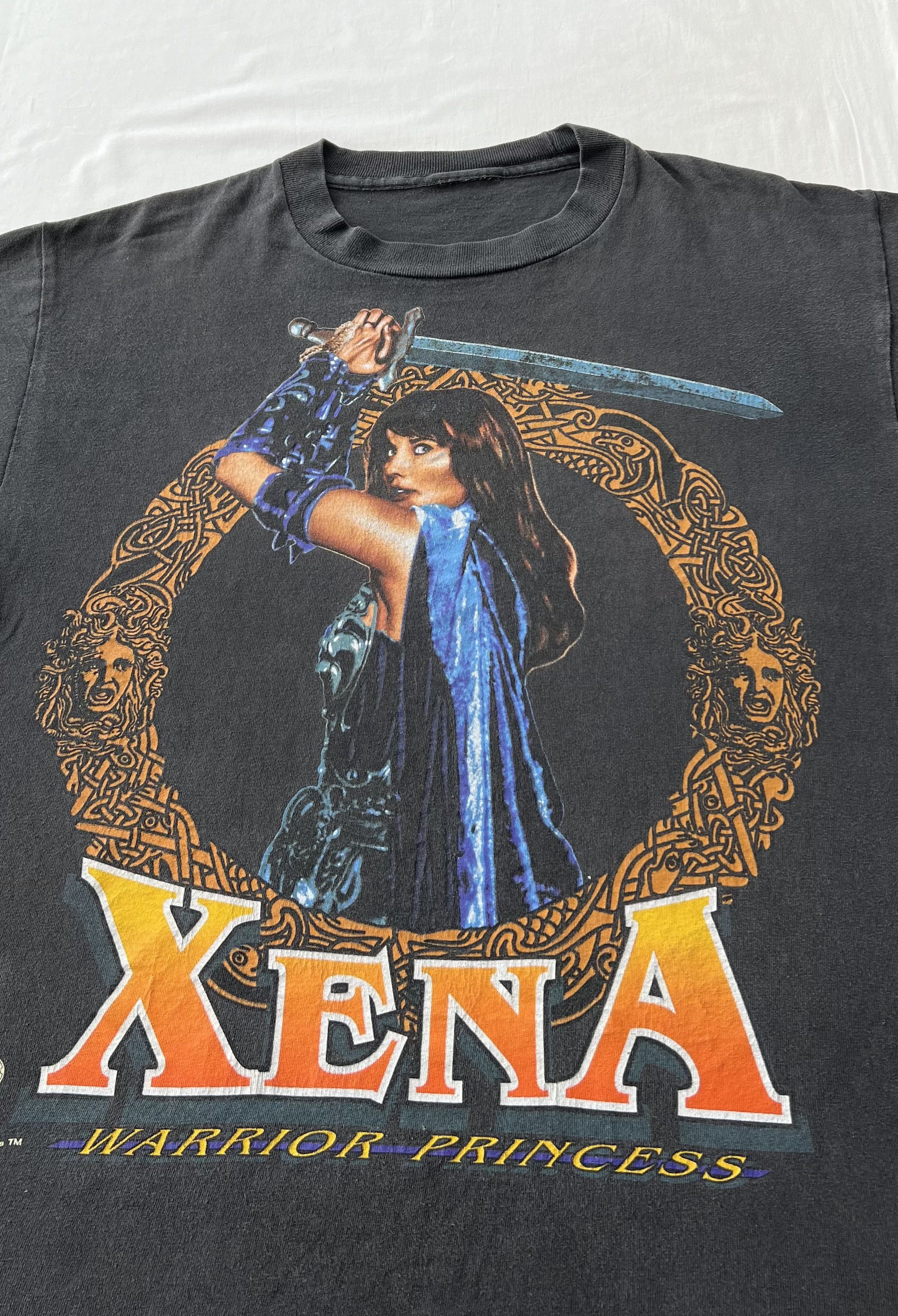 Vintage Vintage 1996 Xena Warrior Princess TV Show Black T-shirt Size US L / EU 52-54 / 3 - 3 Thumbnail