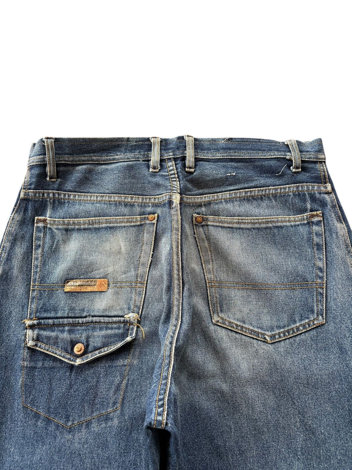 Akademiks Vintage Akademiks Faded Wash Baggy Jeans Size US 35 - 3 Thumbnail
