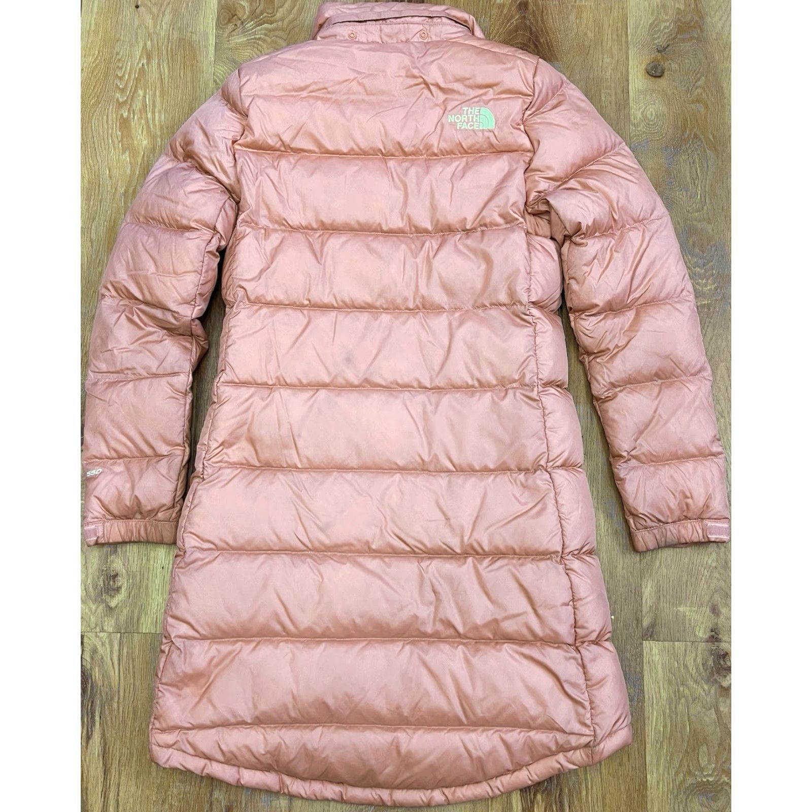 The North Face The North Face Women's Metropolis Parka III Puffer Jacket XS Rose Dawn No Hood Spots Size XS / US 0-2 / IT 36-38 - 6 Thumbnail