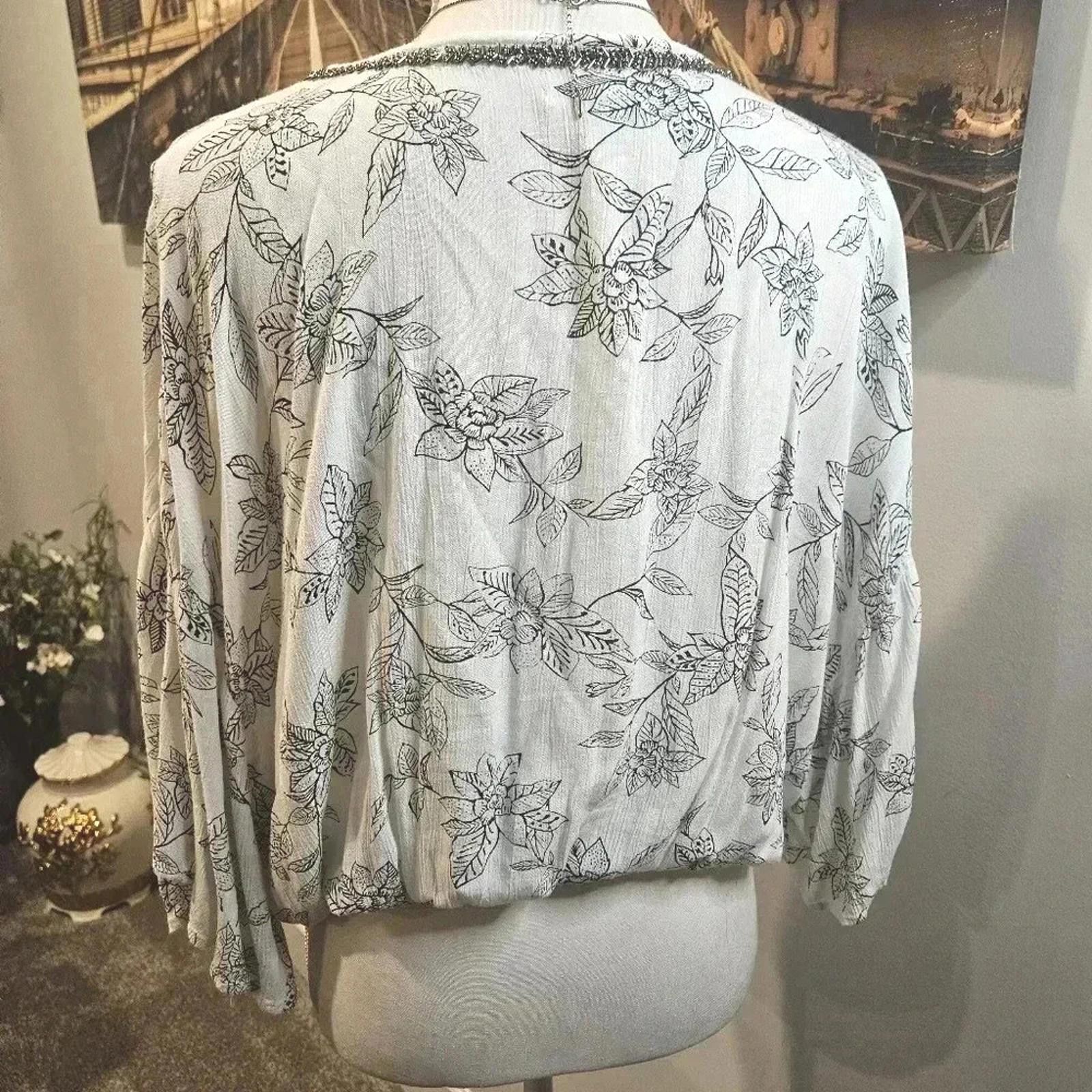 Designer Amuse Society Tropical Print Flowing Kimono Beaded Top #180 Size M / US 6-8 / IT 42-44 - 5 Thumbnail