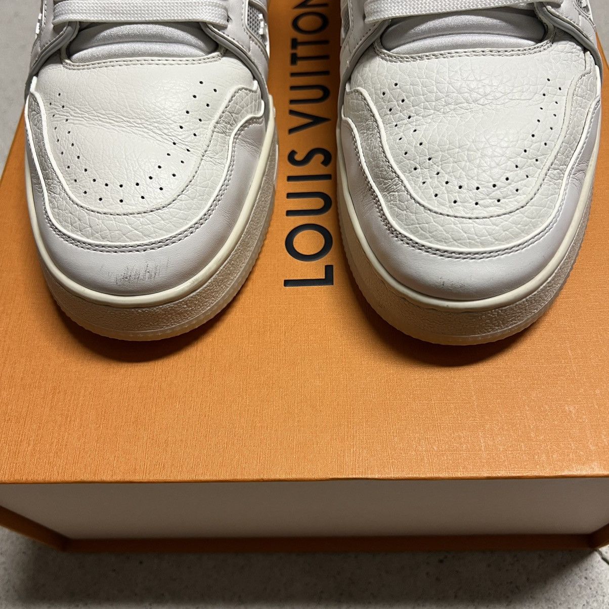 Louis Vuitton Louis Vuitton Trainer Sneaker White US 9 UK 8 Size US 9 / EU 42 - 5 Thumbnail