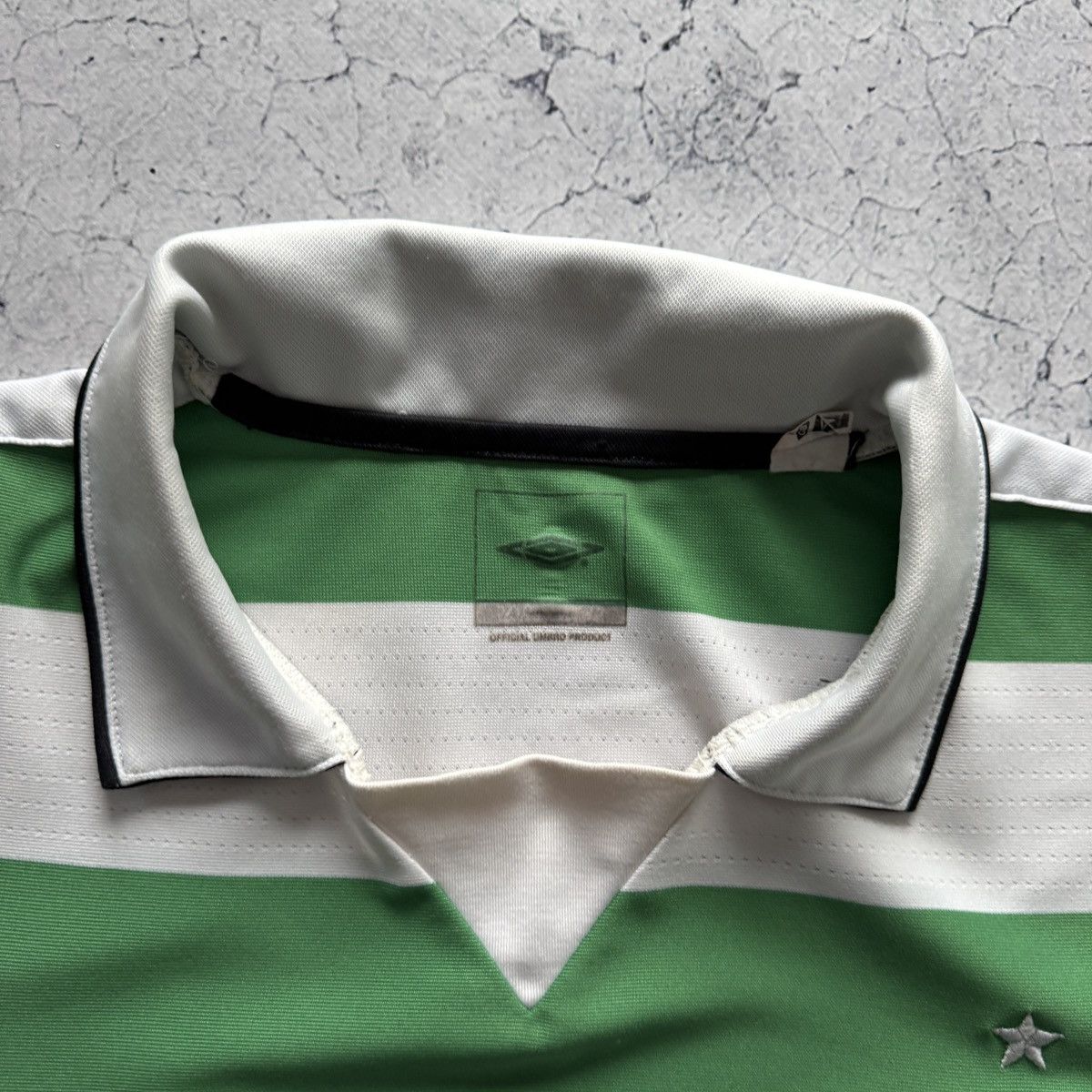 Umbro Celtic Home 2004/2005 Umbro Soccer Jersey Vintage Shirt Size US XL / EU 56 / 4 - 14 Thumbnail