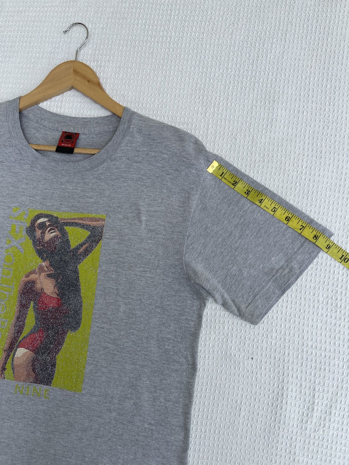 Hot Model Sex 🔥Rare🔥Vtg NRL Nine Rulaz Line Sexy Girl Model Tee Size US L / EU 52-54 / 3 - 11 Thumbnail