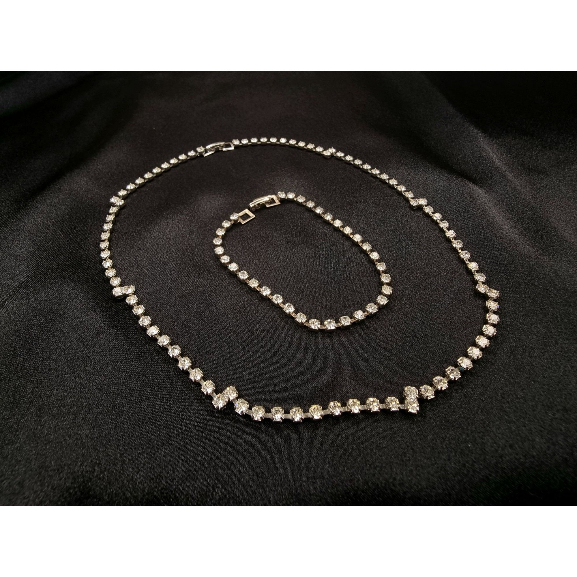 Vintage Rare Find Vintage Rhinestone Necklace & Bracelet Set With Si Size ONE SIZE - 3 Thumbnail