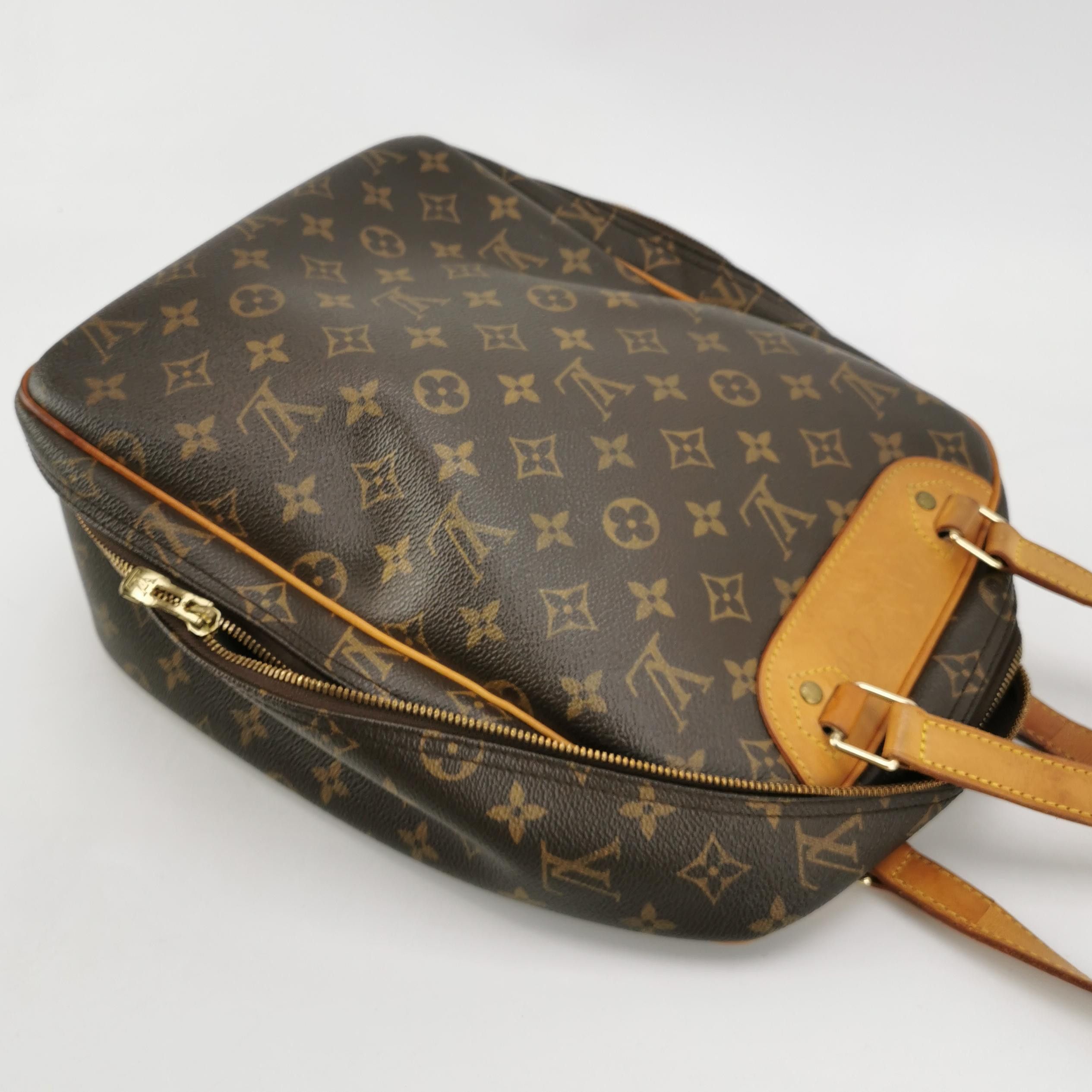 Louis Vuitton Louis Vuitton (LV) Excursion Small Vegetable Tanned Leather Size ONE SIZE - 9 Thumbnail