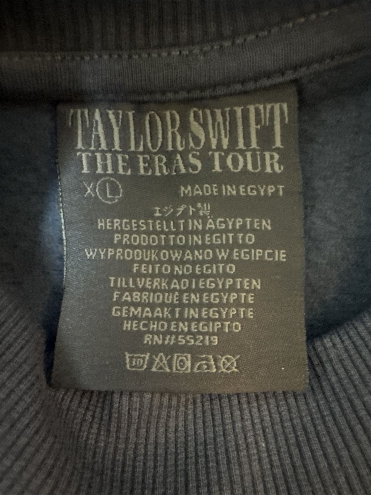 Designer Taylor Swift Eras Tour Vancouver Blue Crew Sweatshirt XL Size XL / US 12-14 / IT 48-50 - 3 Thumbnail