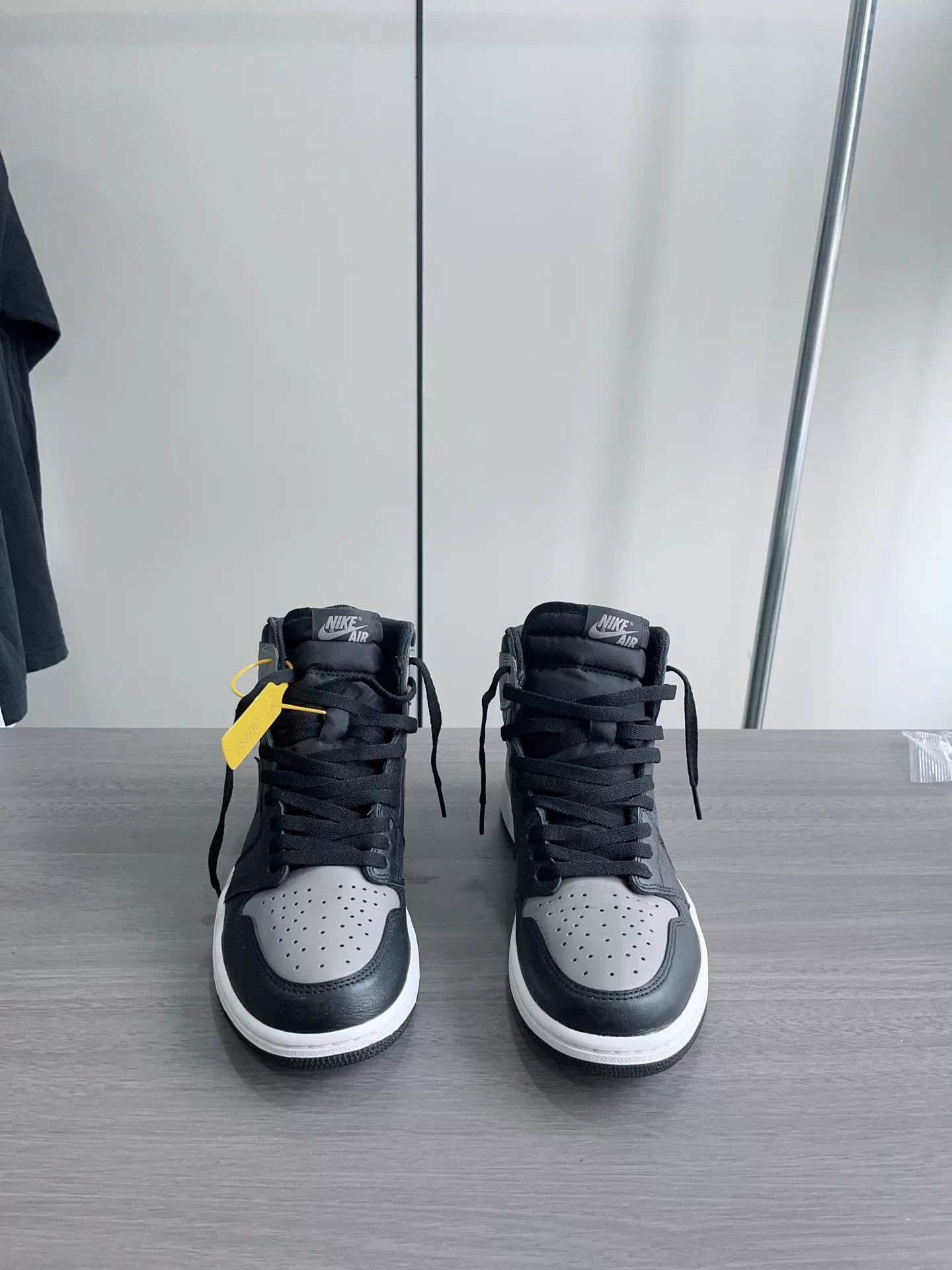 Jordan Brand AJ1 Shadow Gray Size 43 Size US 10 / EU 43 - 1 Thumbnail