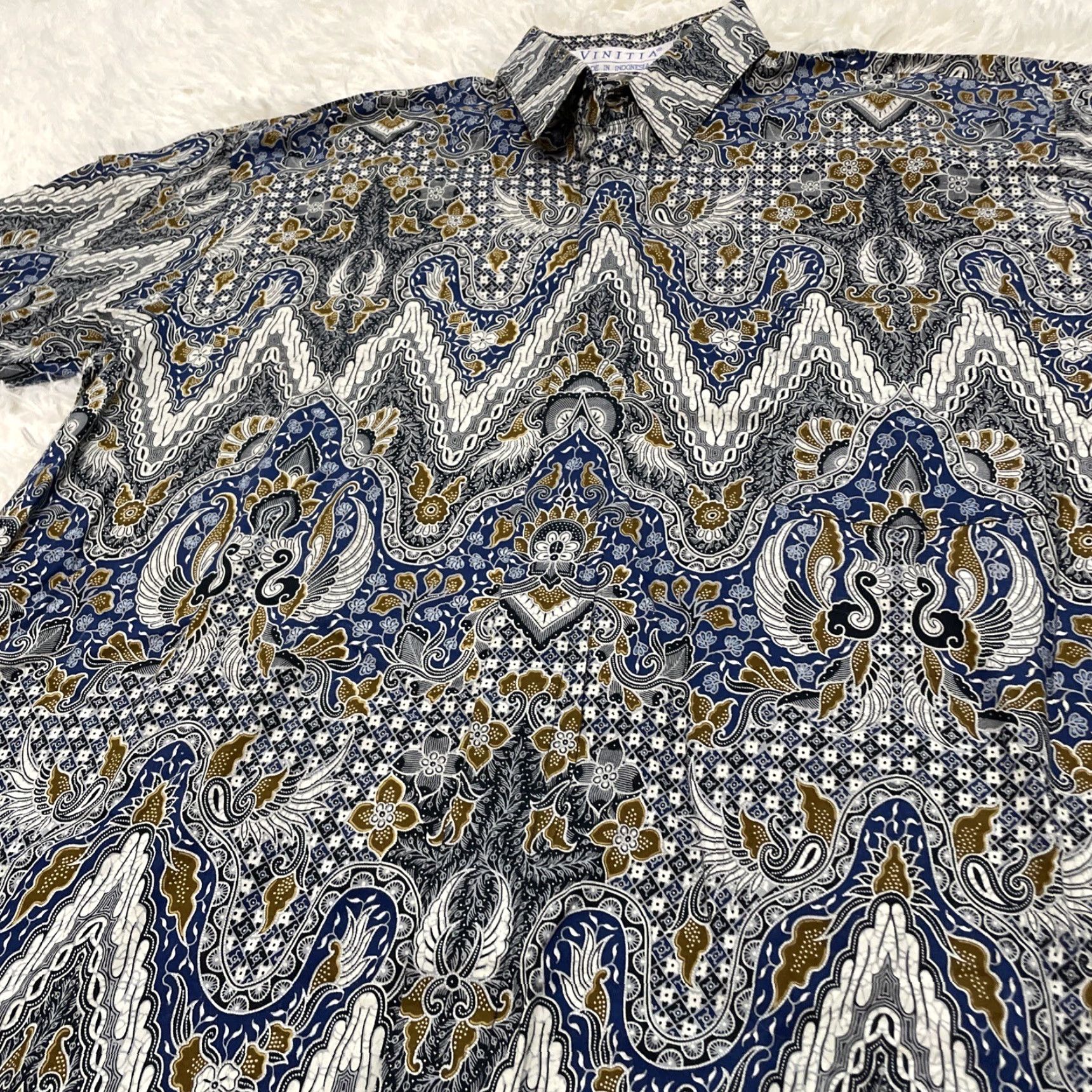 Vintage Vtg VINITIA Celestial Hidden Button Shirt Men XL 16.5 Blue Tribal Geometry Print Shirt Size US XL / EU 56 / 4 - 3 Thumbnail