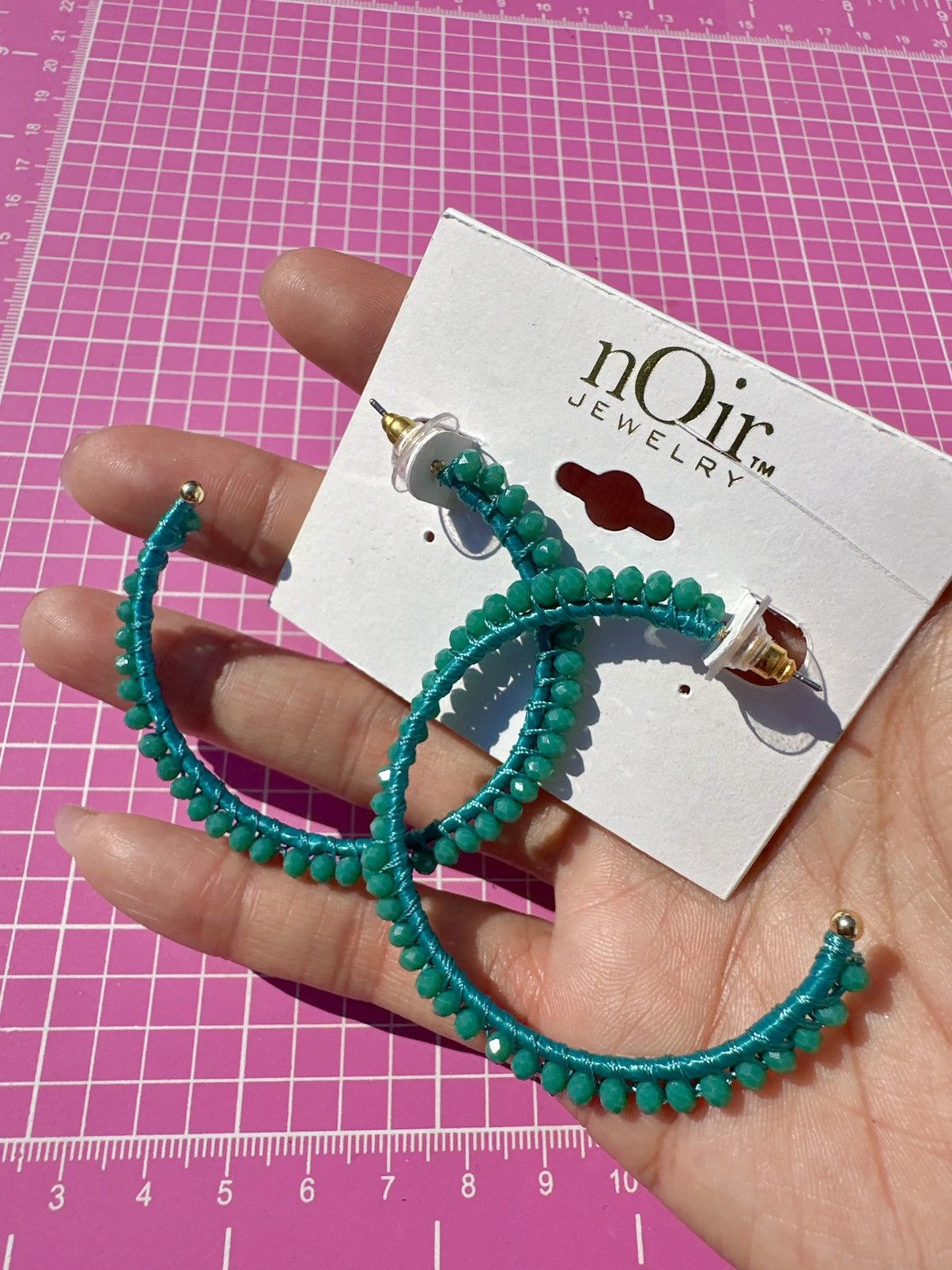 Designer nOir Jewelry Green beaded medium hoop open loop Earrings Size ONE SIZE - 2 Thumbnail