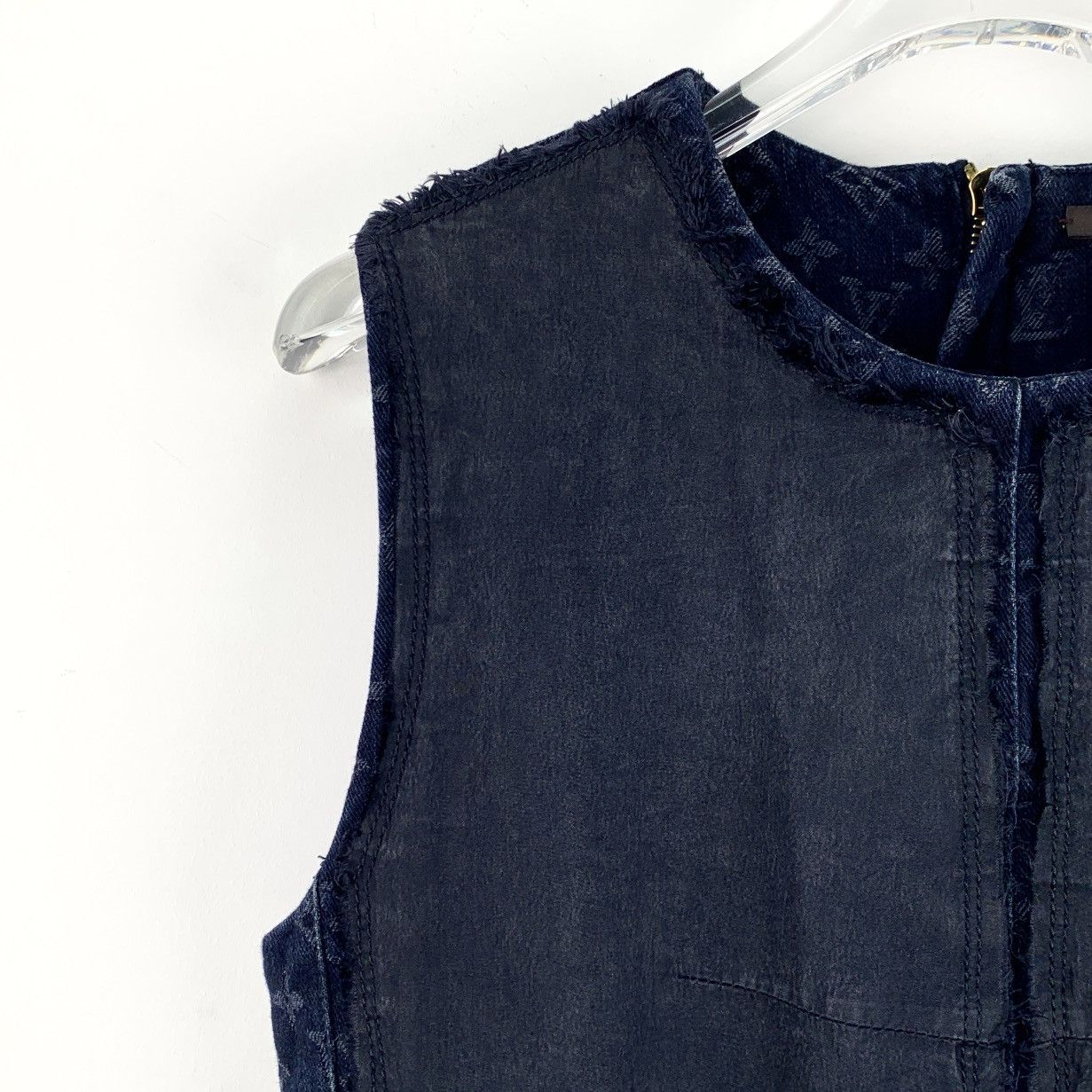 Louis Vuitton Louis Vuitton All-over Monogram Sleeveless Denim Dress K26WX Size XXS / US 00 / IT 34 - 3 Thumbnail
