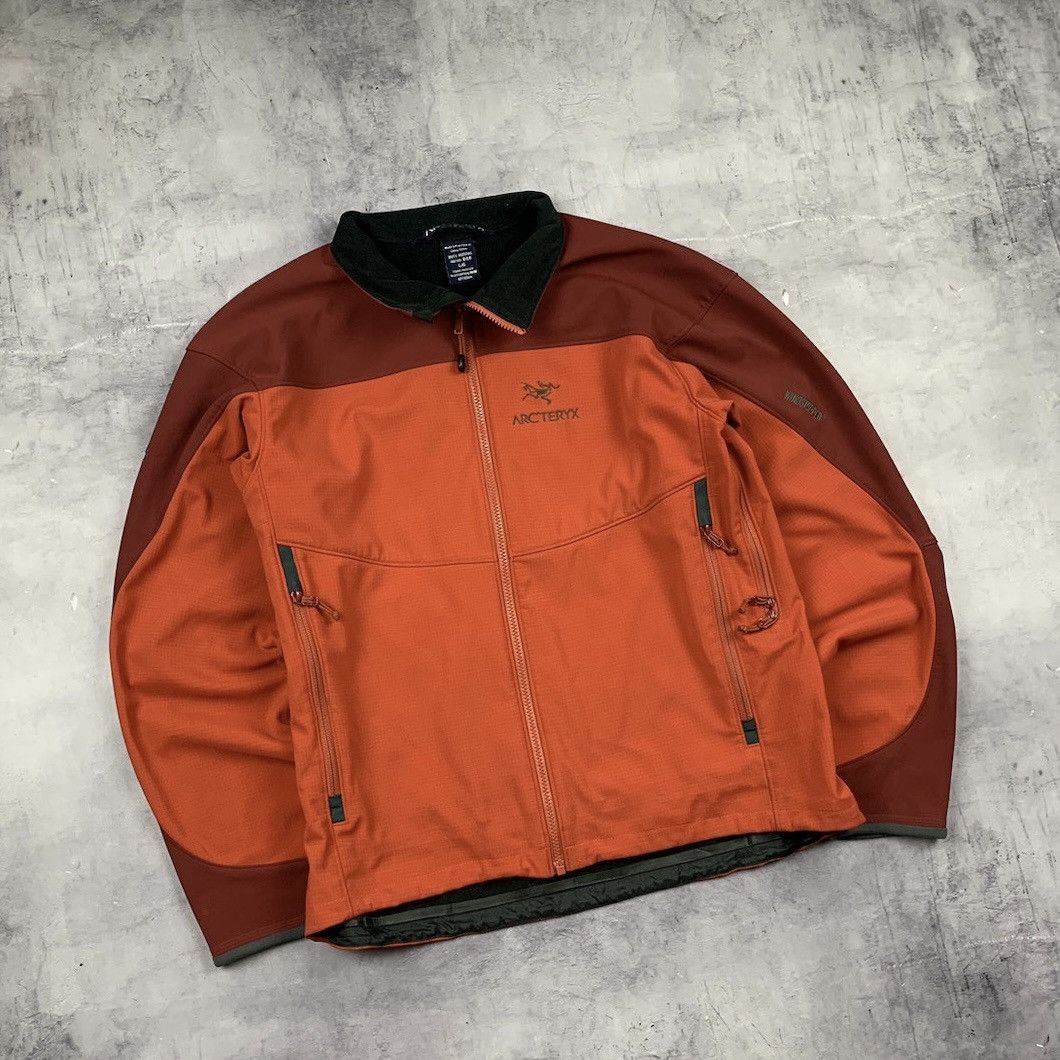 image of Vintage Arcteryx Windstopper Jacket Outdoor 90's in Red, Men's (Size Large)