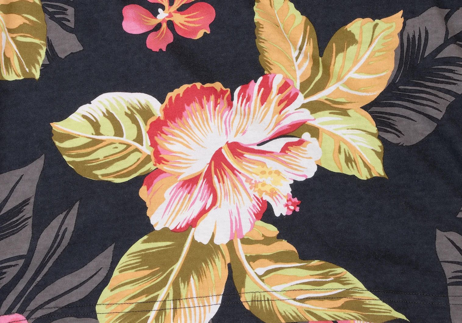 Etro Hibiscus Print T-Shirt in Black, Orange, and Pink, Size S Size US S / EU 44-46 / 1 - 6 Thumbnail