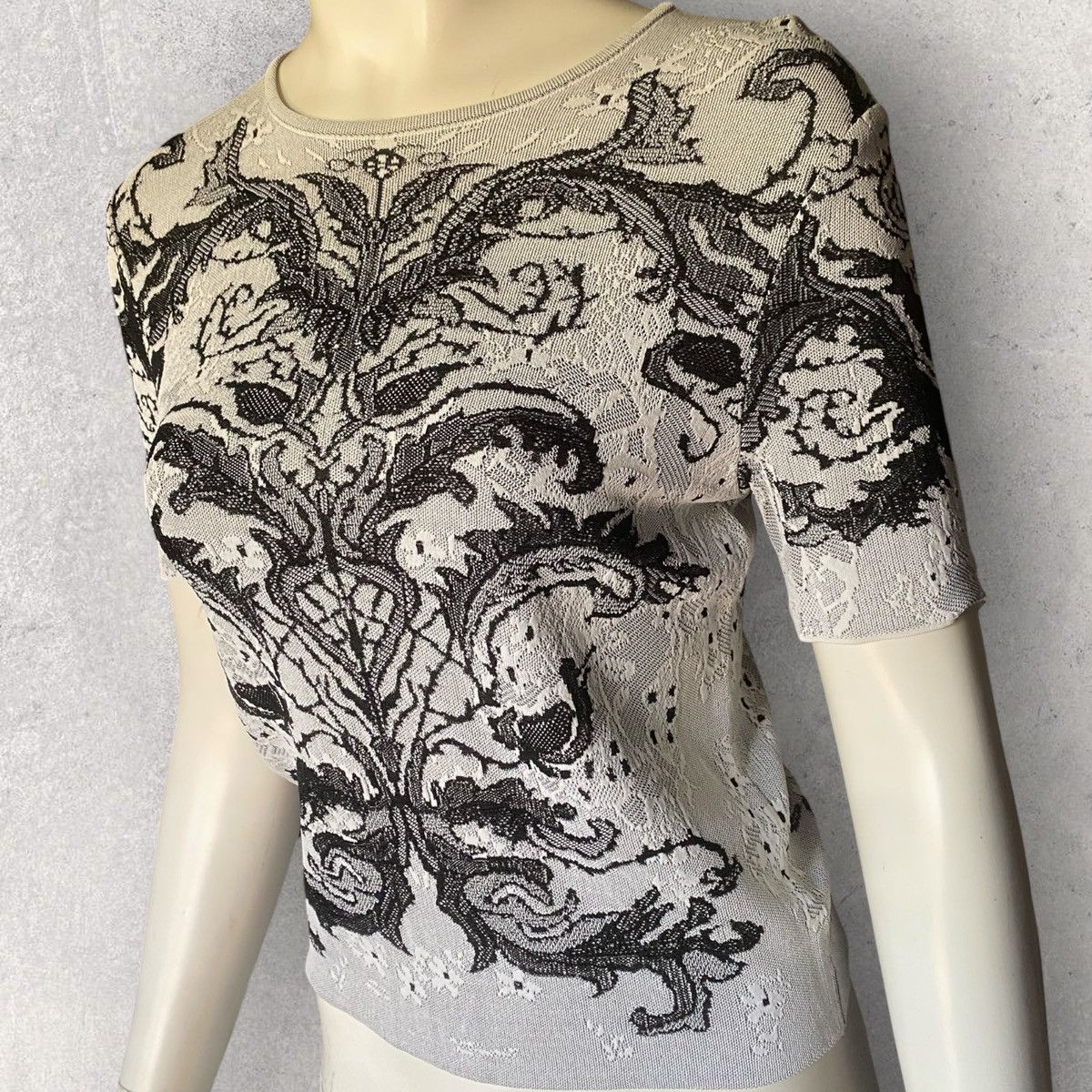 Alexander McQueen Spine Lace Silk/Rayon Blend Knit Blouse Size L / US 10 / IT 46 - 3 Thumbnail
